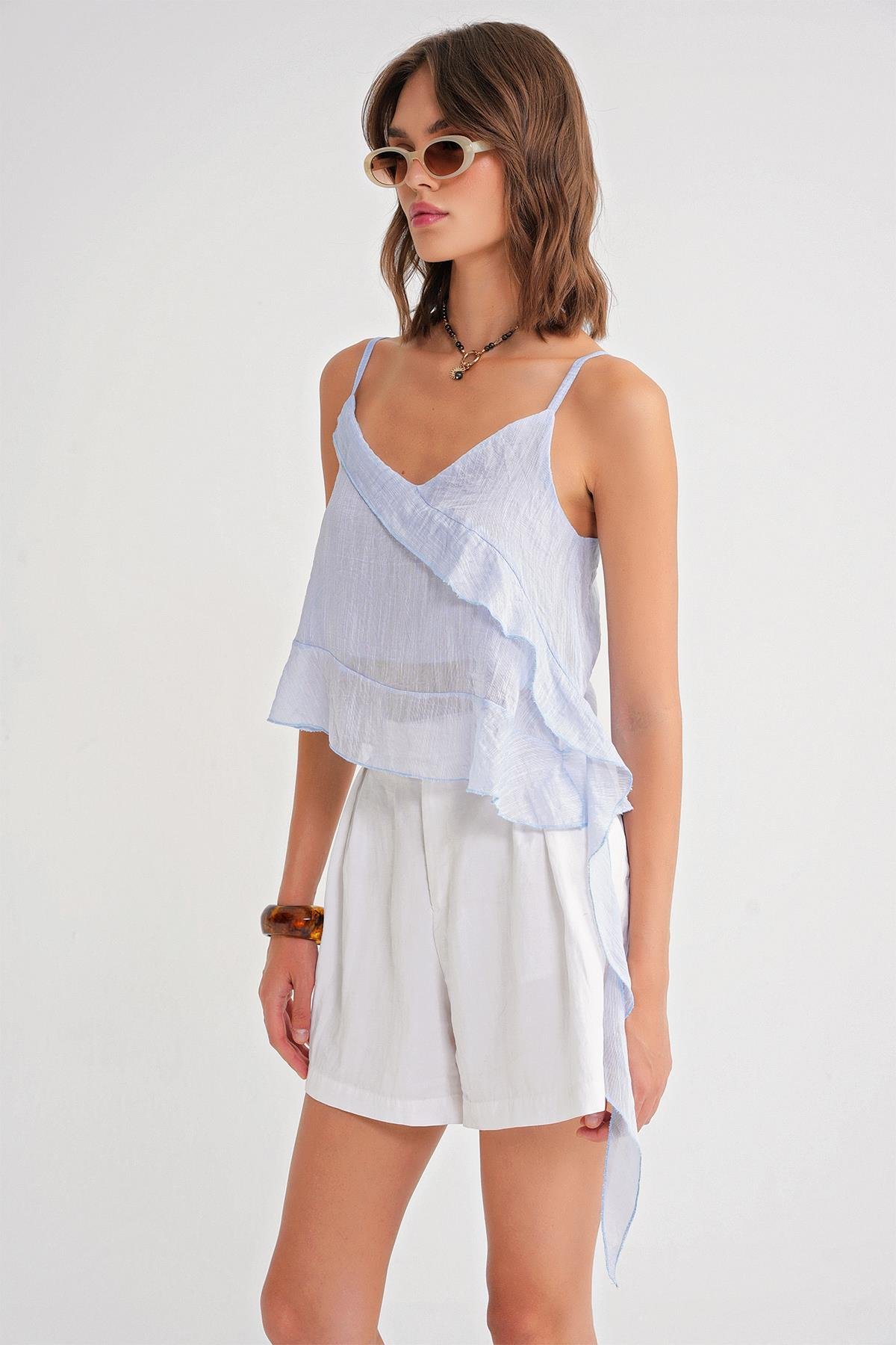 4736 Kadın Fırfırlı Askılı Bluz Bebe Mavi