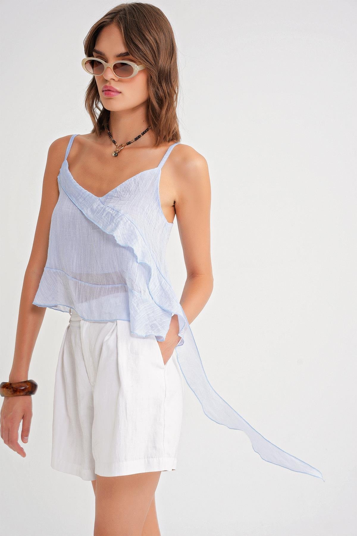 4736 Kadın Fırfırlı Askılı Bluz Bebe Mavi