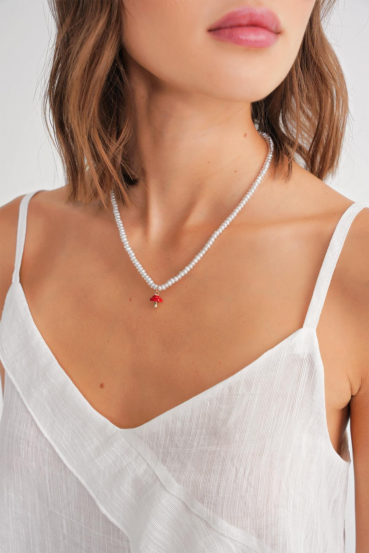 4736 Kadın Fırfırlı Askılı Bluz Beyaz