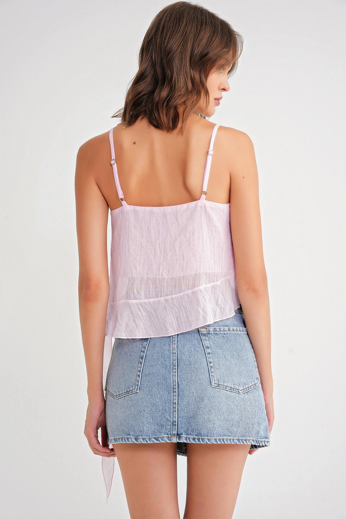 4736 Kadın Fırfırlı Askılı Bluz Pembe