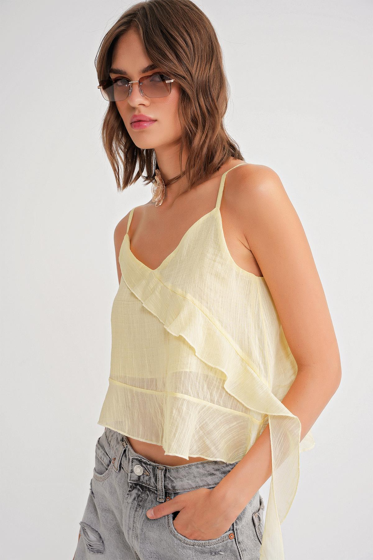 4736 Kadın Fırfırlı Askılı Bluz Sarı
