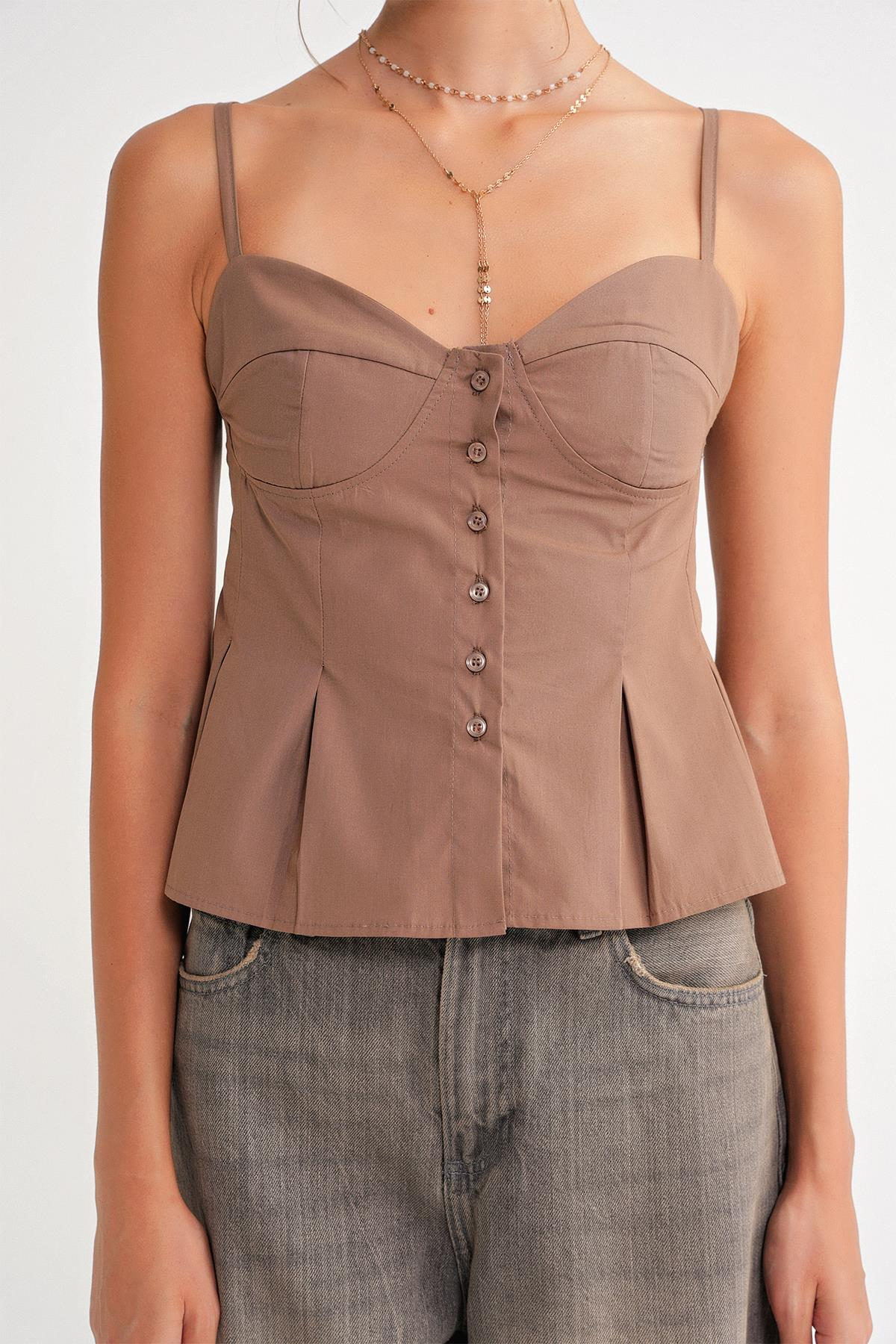 4737 Kadın Düğmeli Kuplu Pileli Bluz Moka