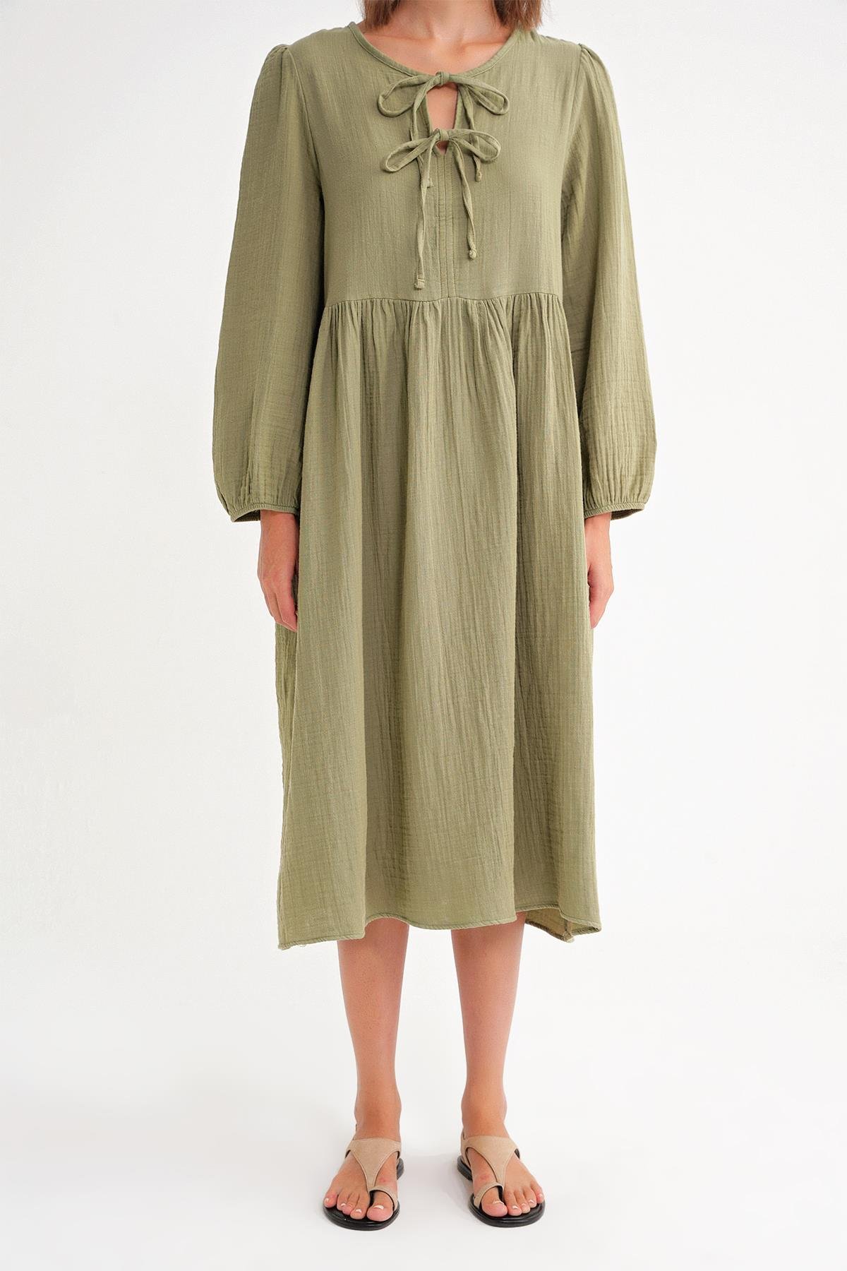 4739 Kadın Yakası Bağlamalı Müslin Midi Elbise Çağla