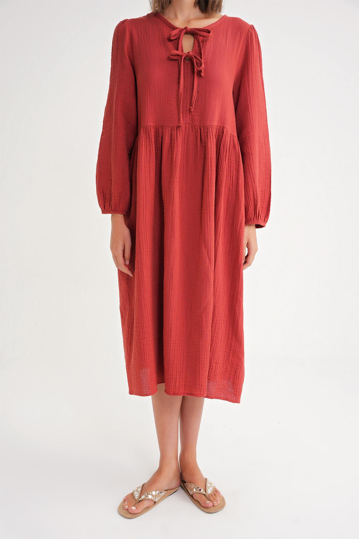 4739 Kadın Yakası Bağlamalı Müslin Midi Elbise Kiremit