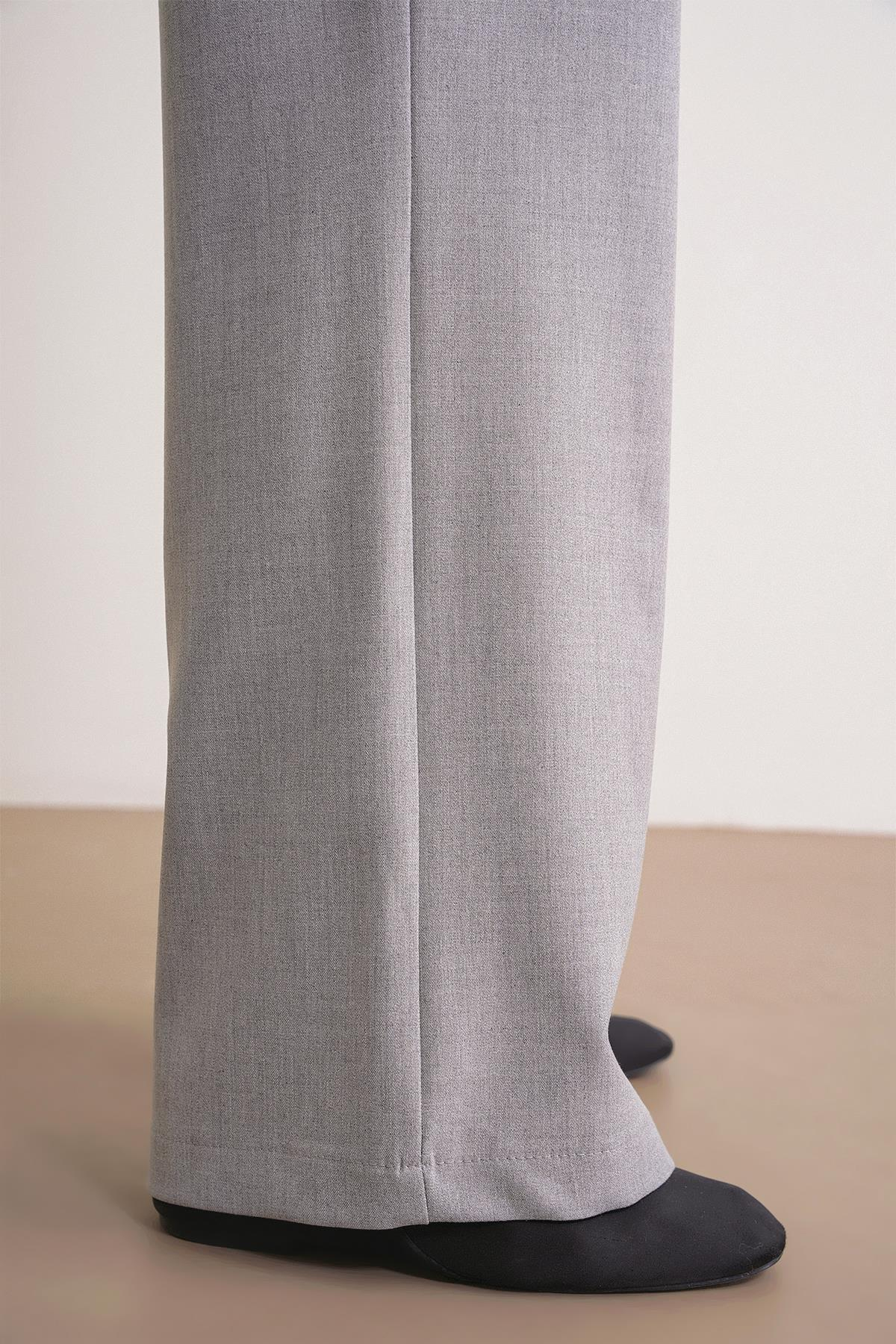 4747 Kadın Cepli Geniş Paça Dökümlü Palazzo Pantolon Gri