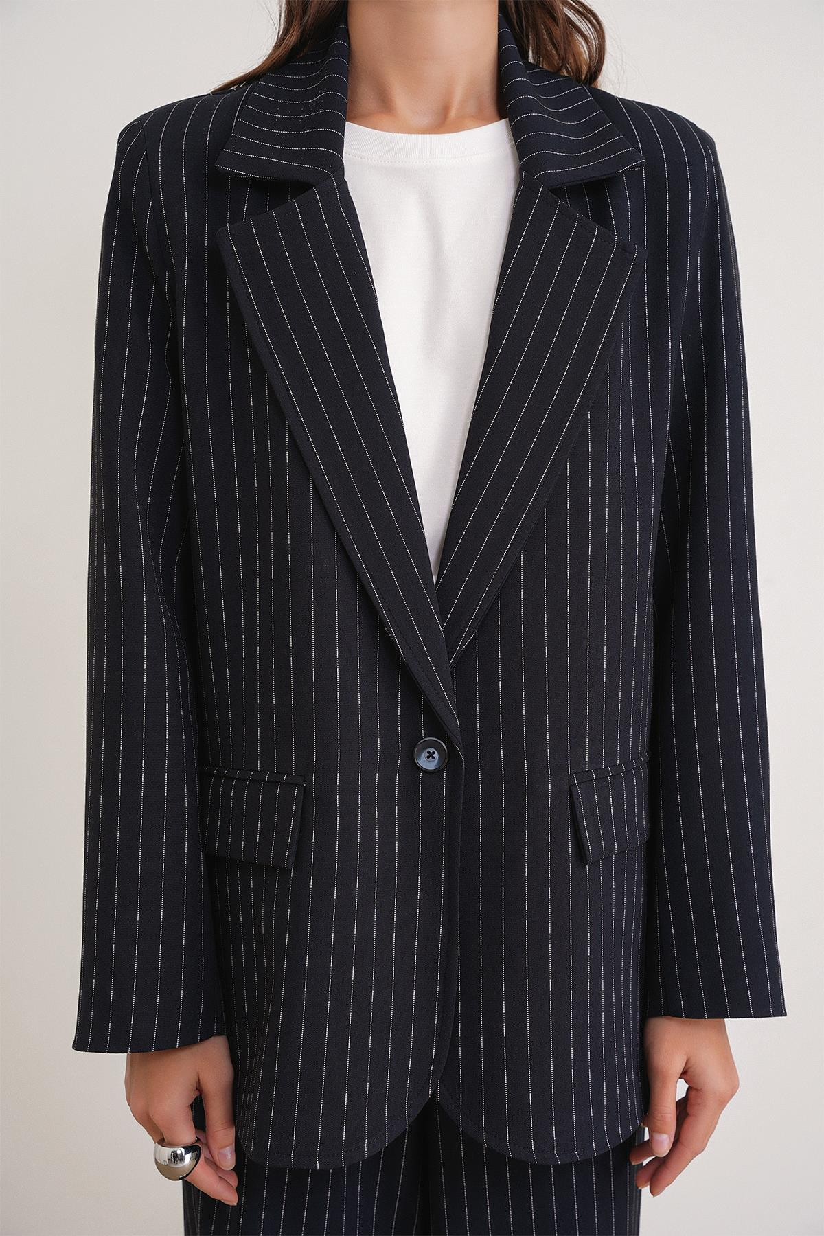 4753 Kadın Çizgili Oversize Blazer Ceket Lacivert