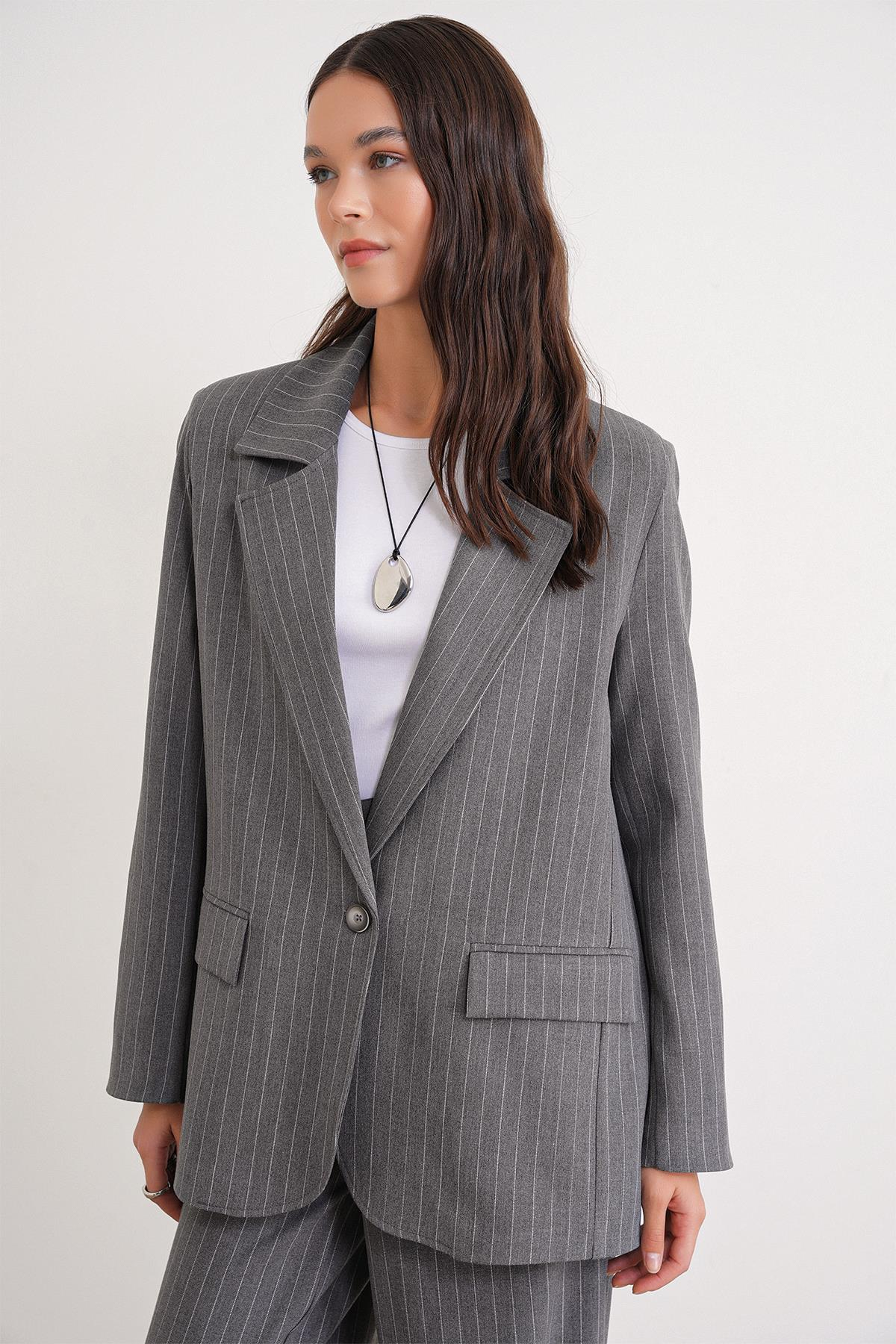 4753 Kadın Çizgili Oversize Blazer Ceket Gri