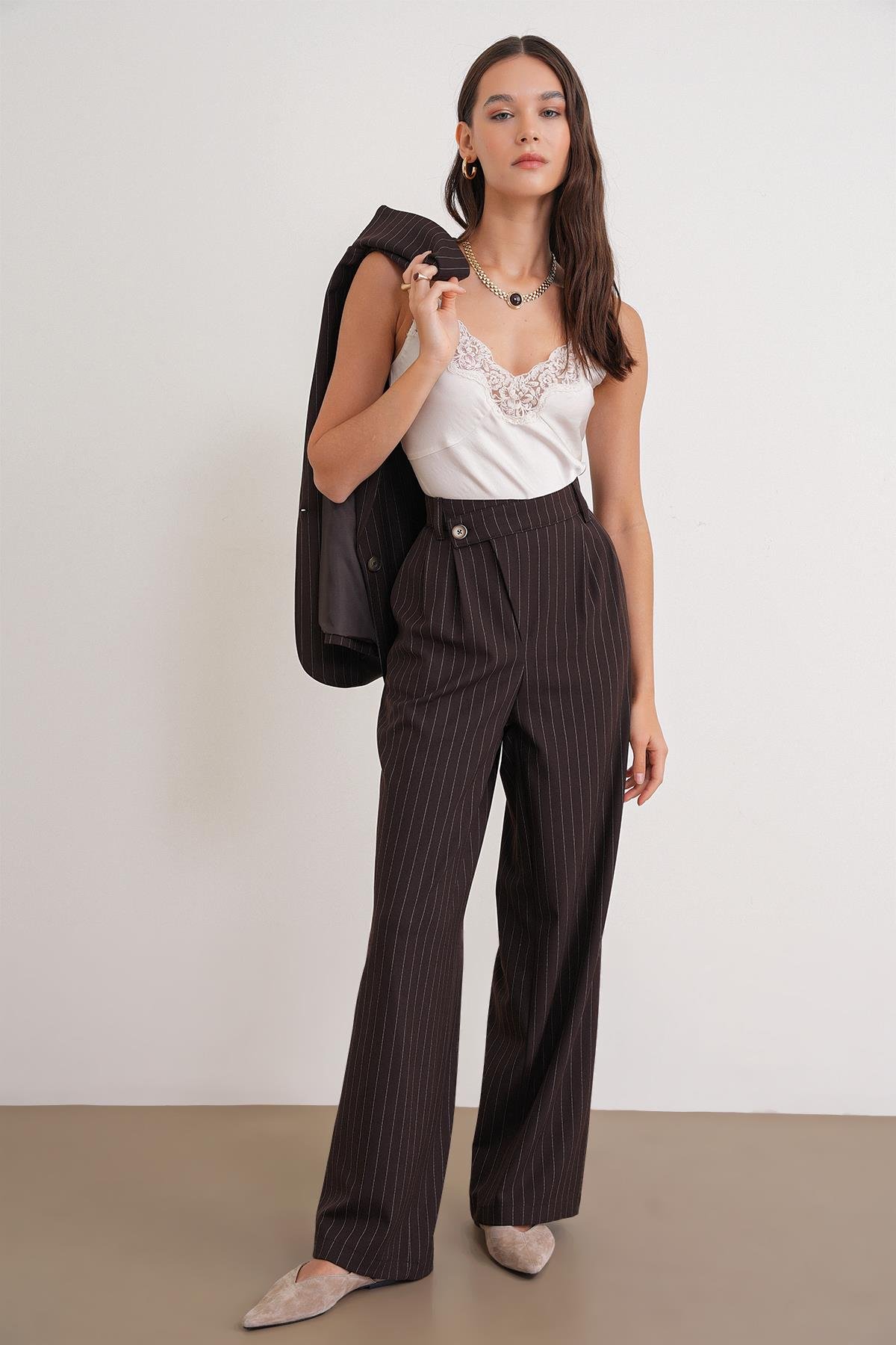 4754 Kadın Çizgili Çapraz Bel Pantolon Kahve