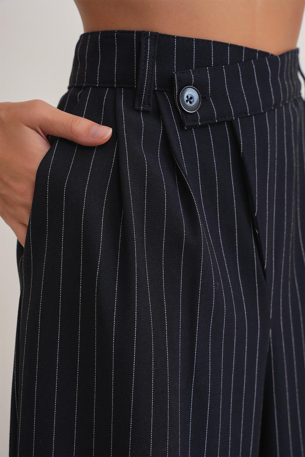 4754 Kadın Çizgili Çapraz Bel Pantolon Lacivert