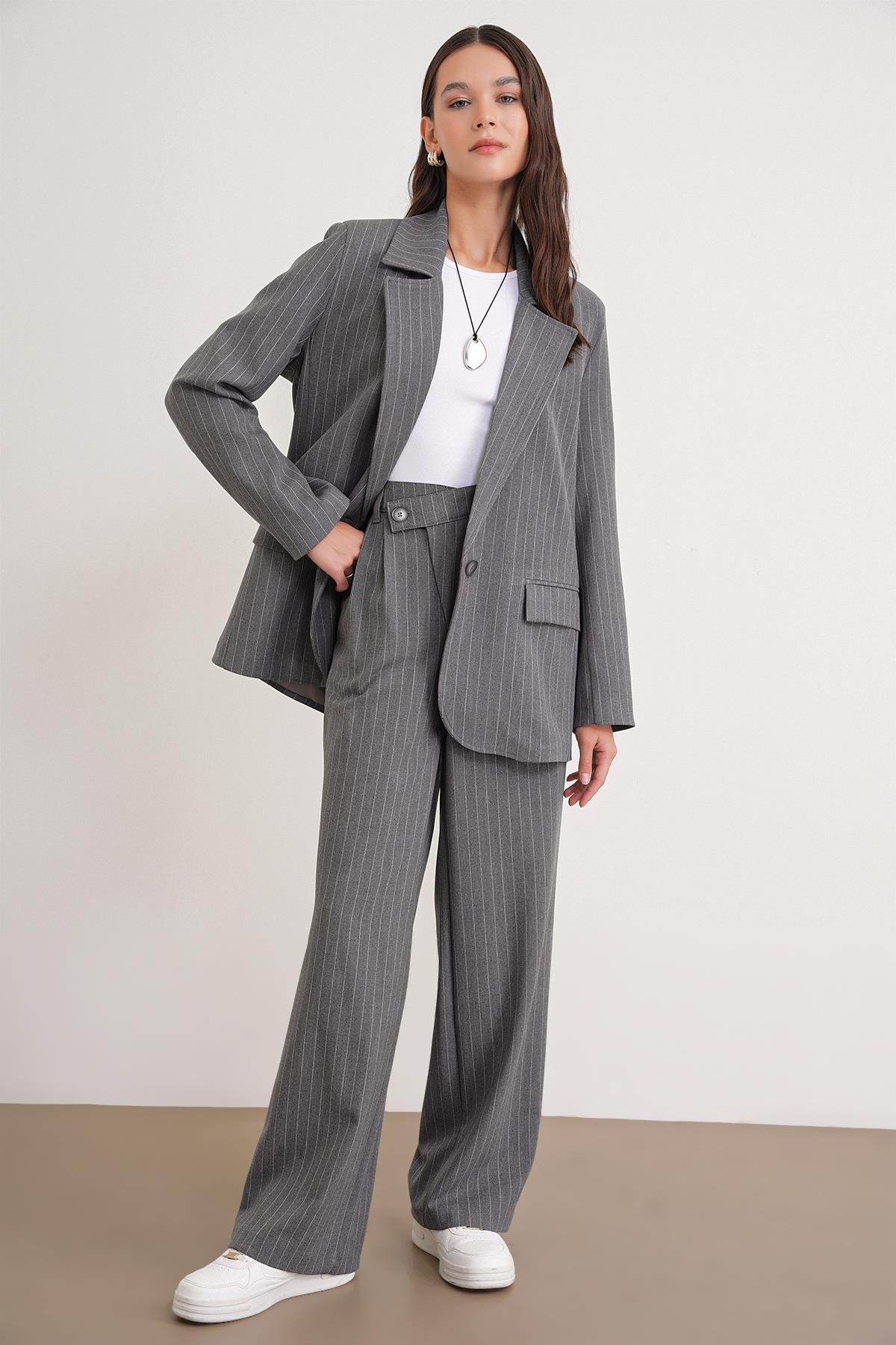 4754 Kadın Çizgili Çapraz Bel Pantolon Gri