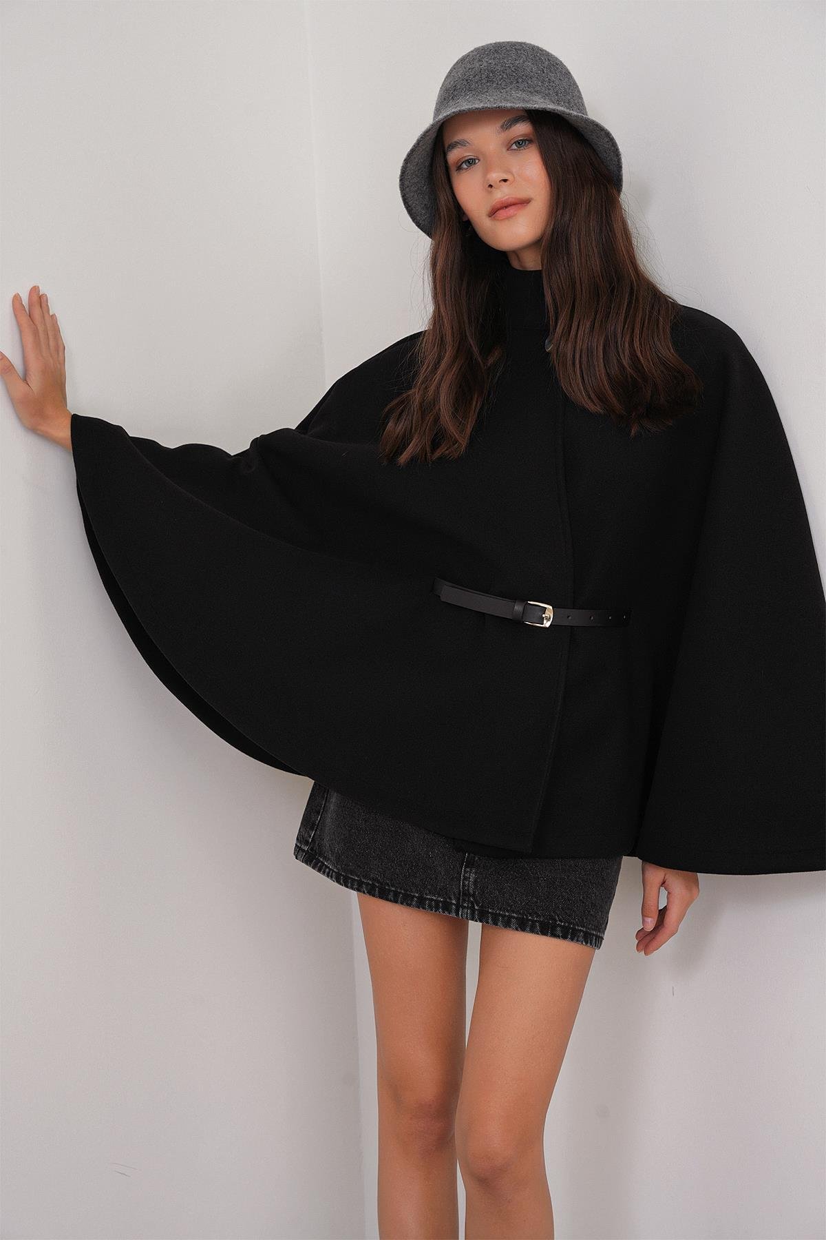 4768 Kadın Kemerli Panço Premium Kaşe Ceket Siyah