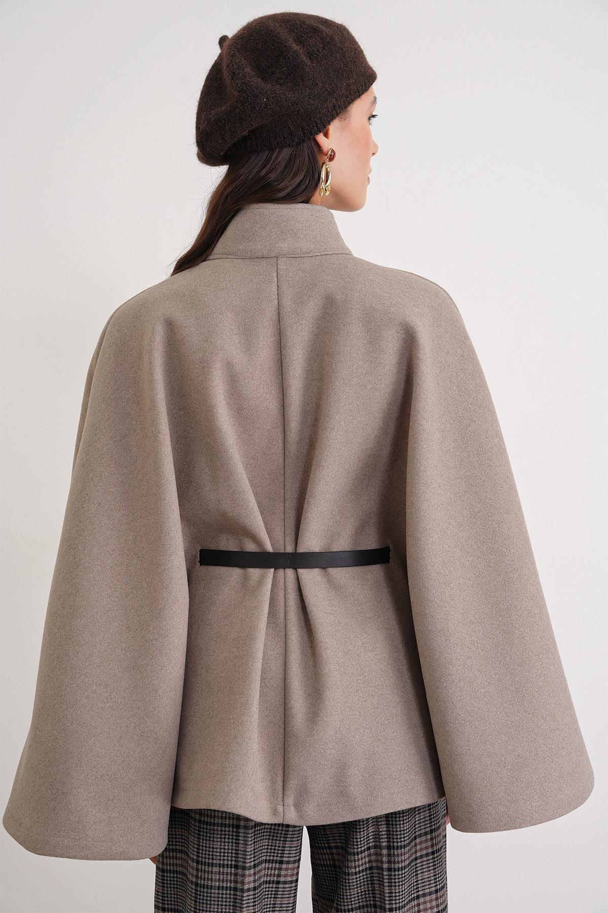 4768 Kadın Kemerli Panço Premium Kaşe Ceket Vizon