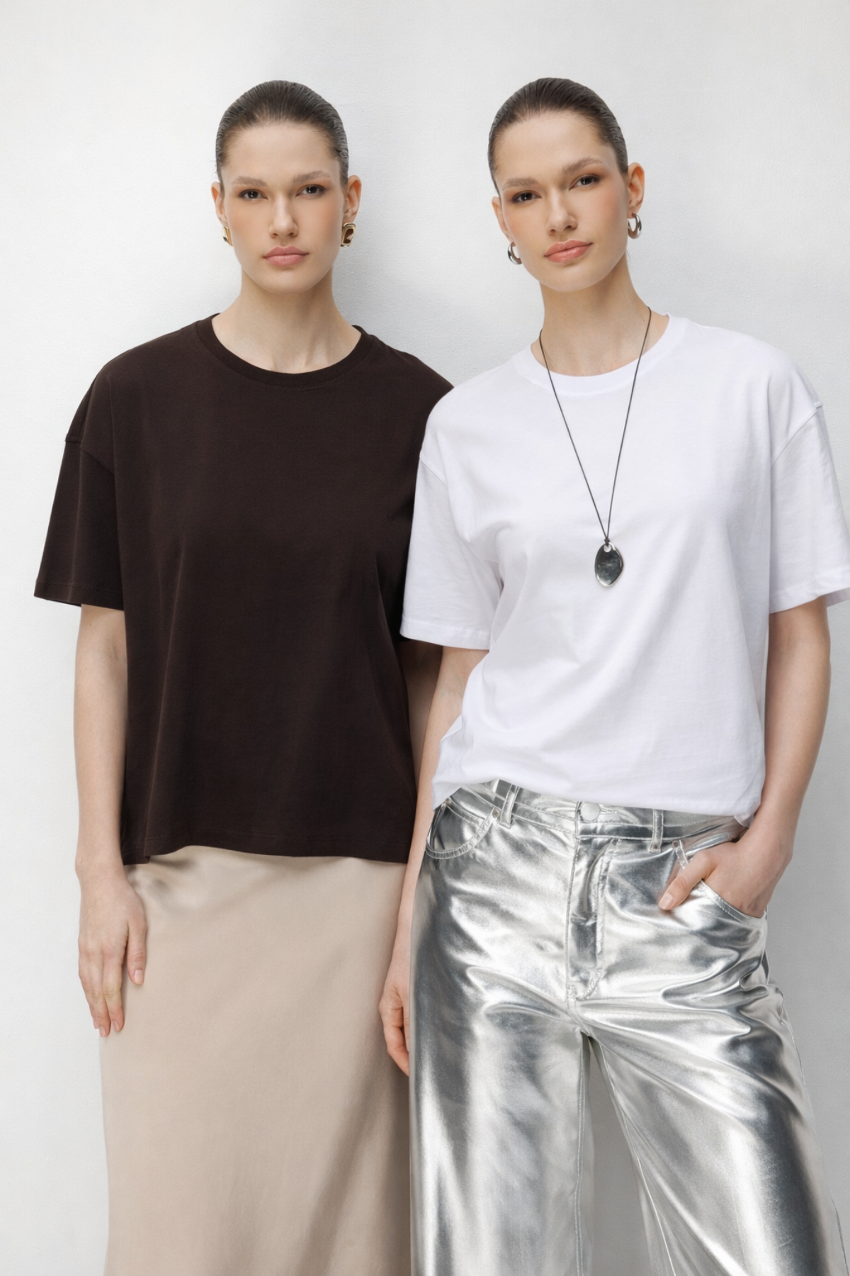 48522 Kadın Yırtmaçlı Oversize Basic %100 Pamuk 2`li T-Shirt Kahve Beyaz