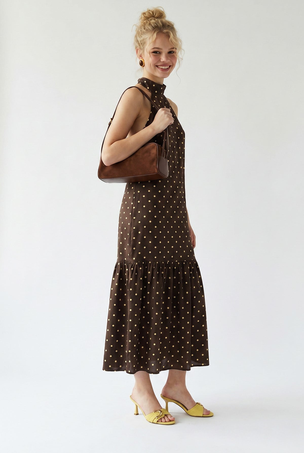 4927 Kadın Puantiye Desenli Halter Yaka Maxi Elbise Kahve
