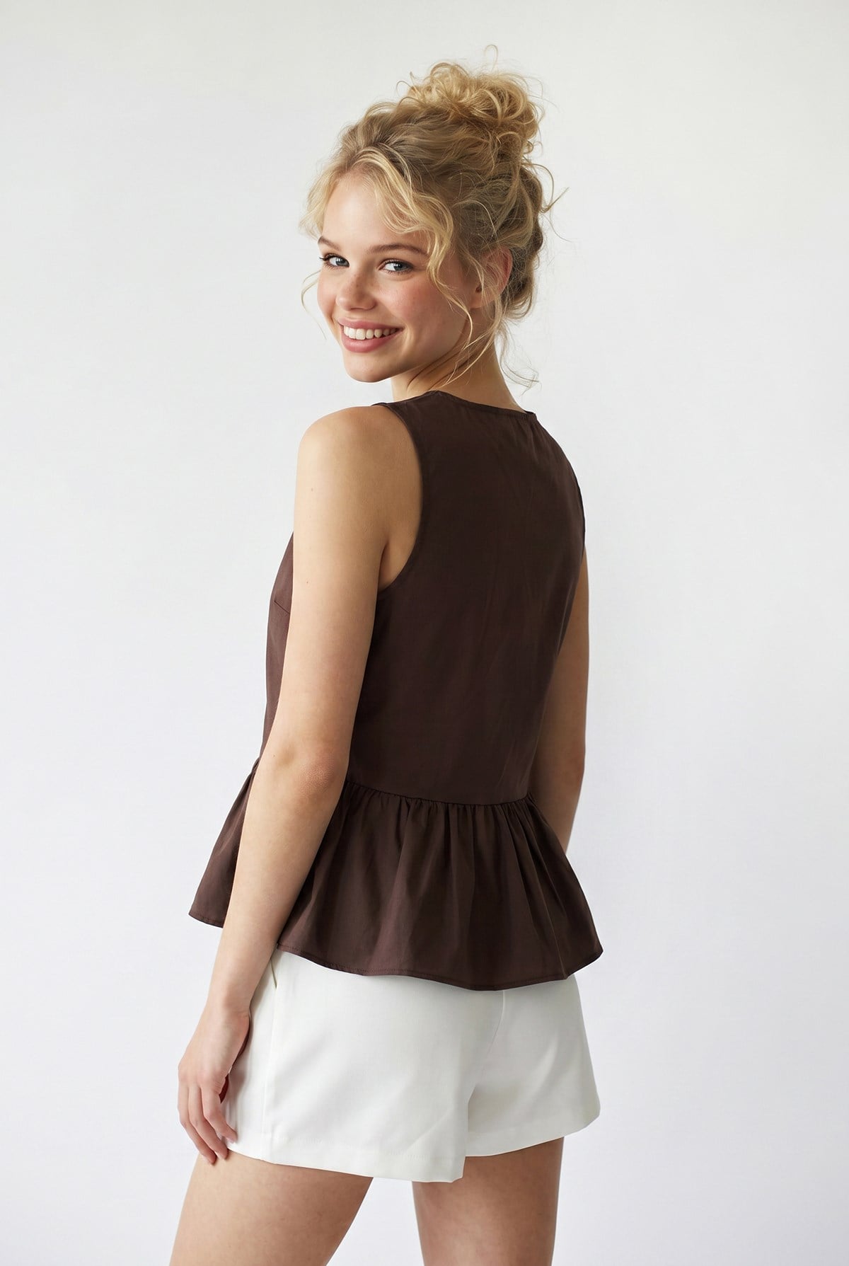 4940 Kadın Poplin Volanlı Kolsuz Peplum Bluz Kahve