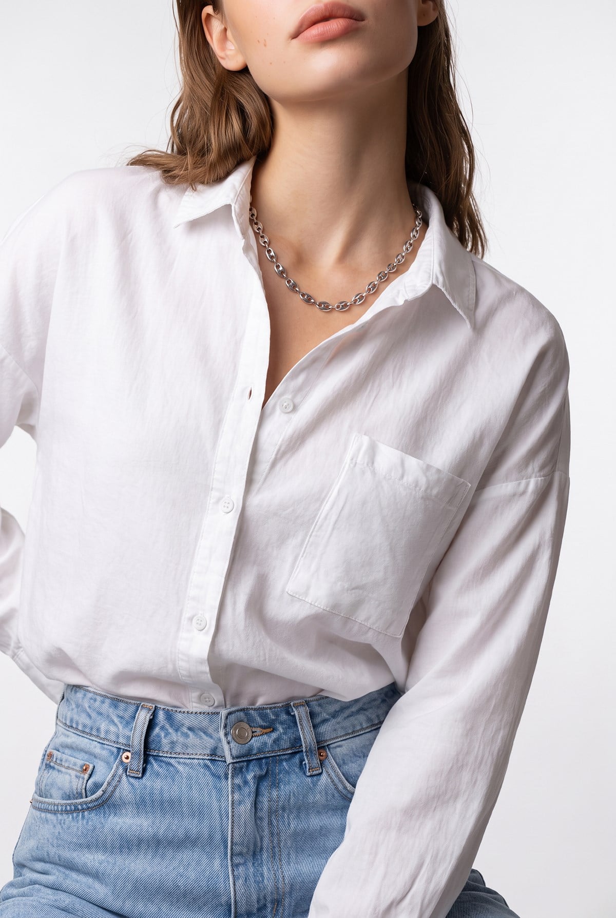 4963 Kadın Tencel Kumaş Oversize Cepli Uzun Kollu Gömlek Beyaz