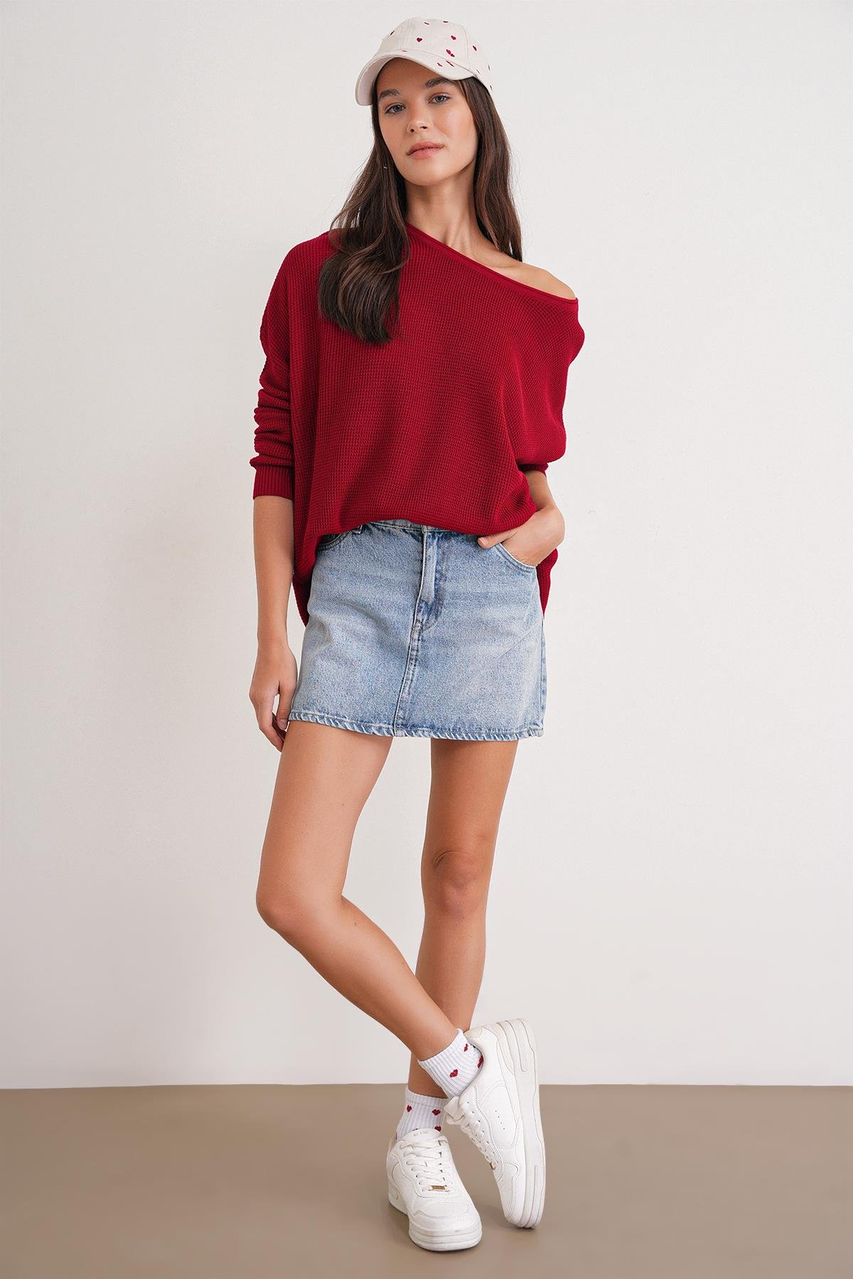 6183 Kadın Nopeli Oversize Selanik Triko Hırka Kırmızı