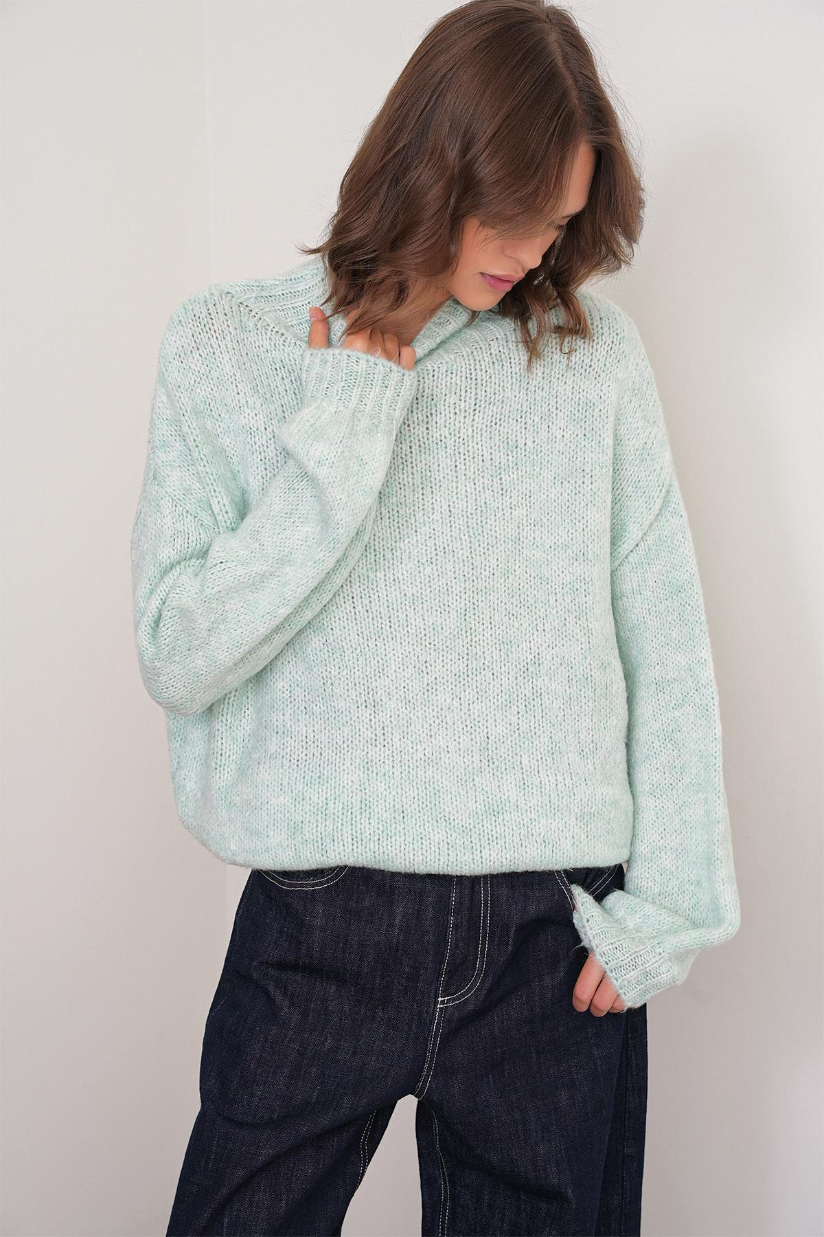 6700 Kadın Dik Yaka Balon Triko Kazak Mint