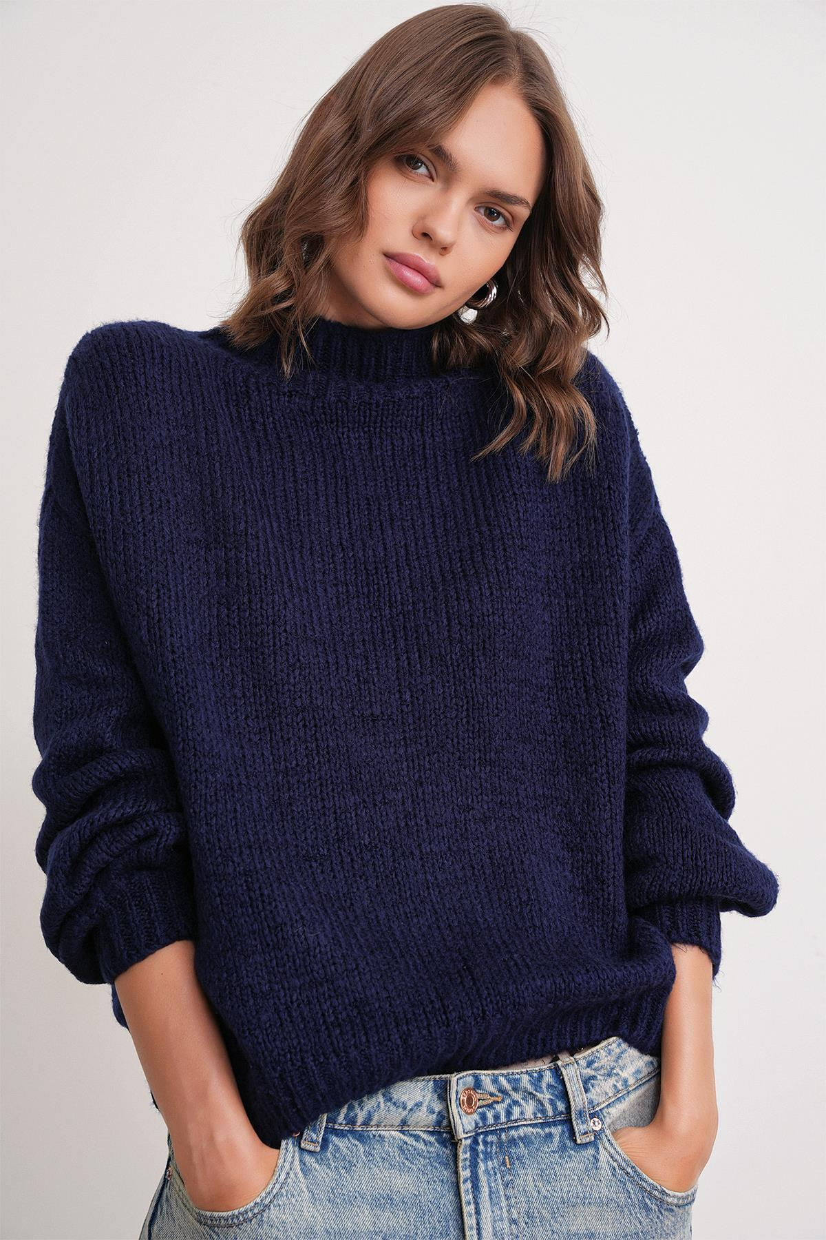 6700 Kadın Dik Yaka Balon Triko Kazak Lacivert