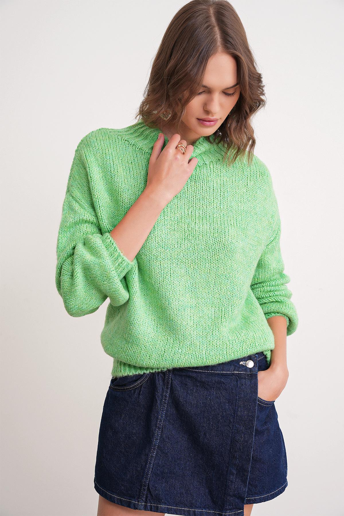 6700 Kadın Dik Yaka Balon Triko Kazak Açık Yeşil