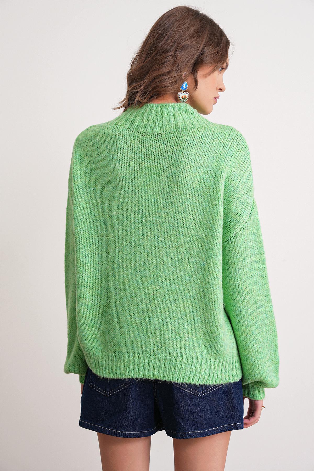 6700 Kadın Dik Yaka Balon Triko Kazak Açık Yeşil
