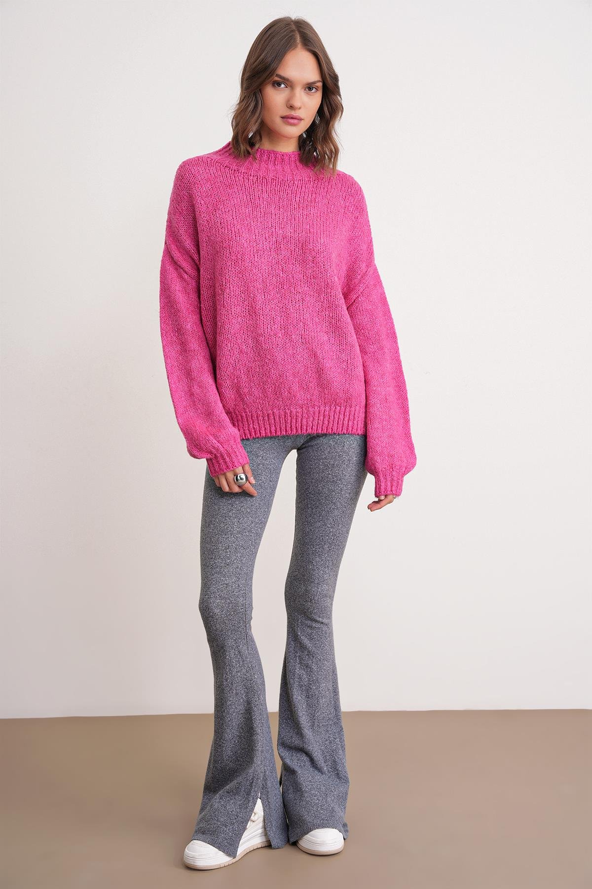 6700 Kadın Dik Yaka Balon Triko Kazak Fuşya