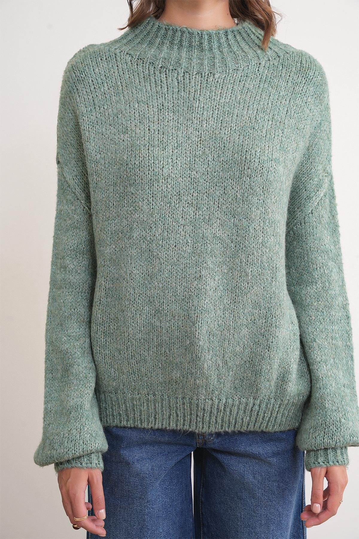 6700 Kadın Dik Yaka Balon Triko Kazak Çağla