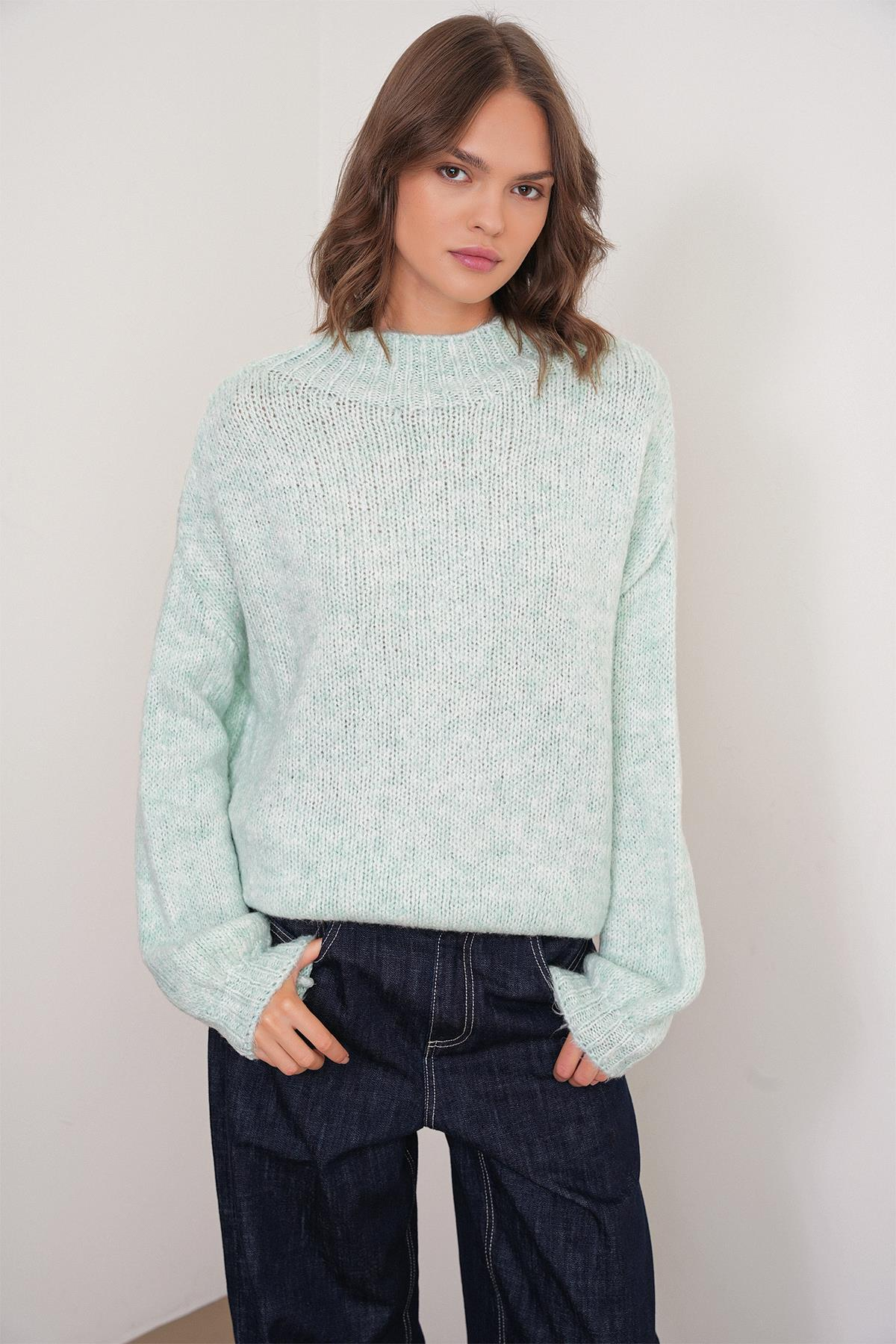 6700 Kadın Dik Yaka Balon Triko Kazak Mint
