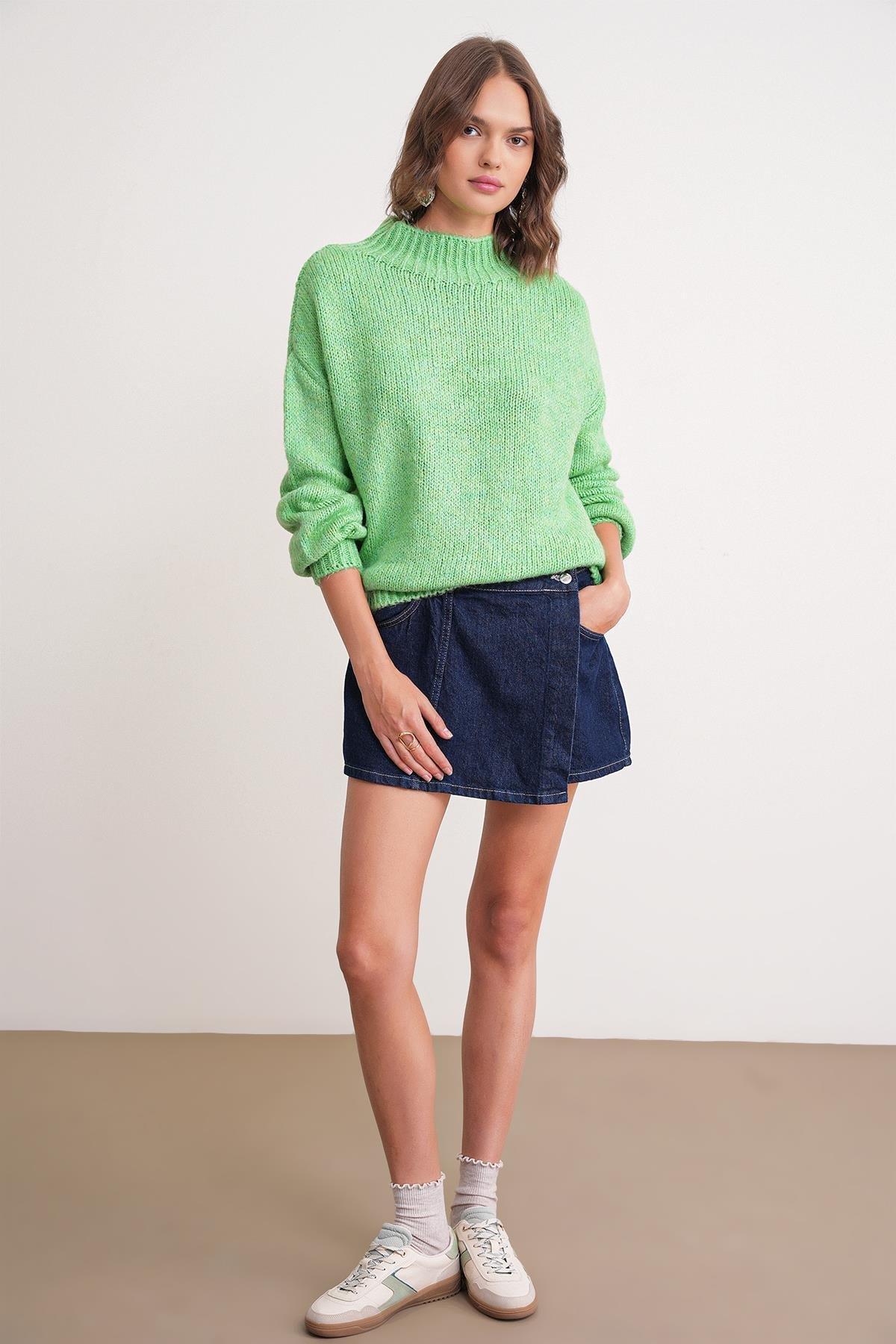 6700 Kadın Dik Yaka Balon Triko Kazak Açık Yeşil