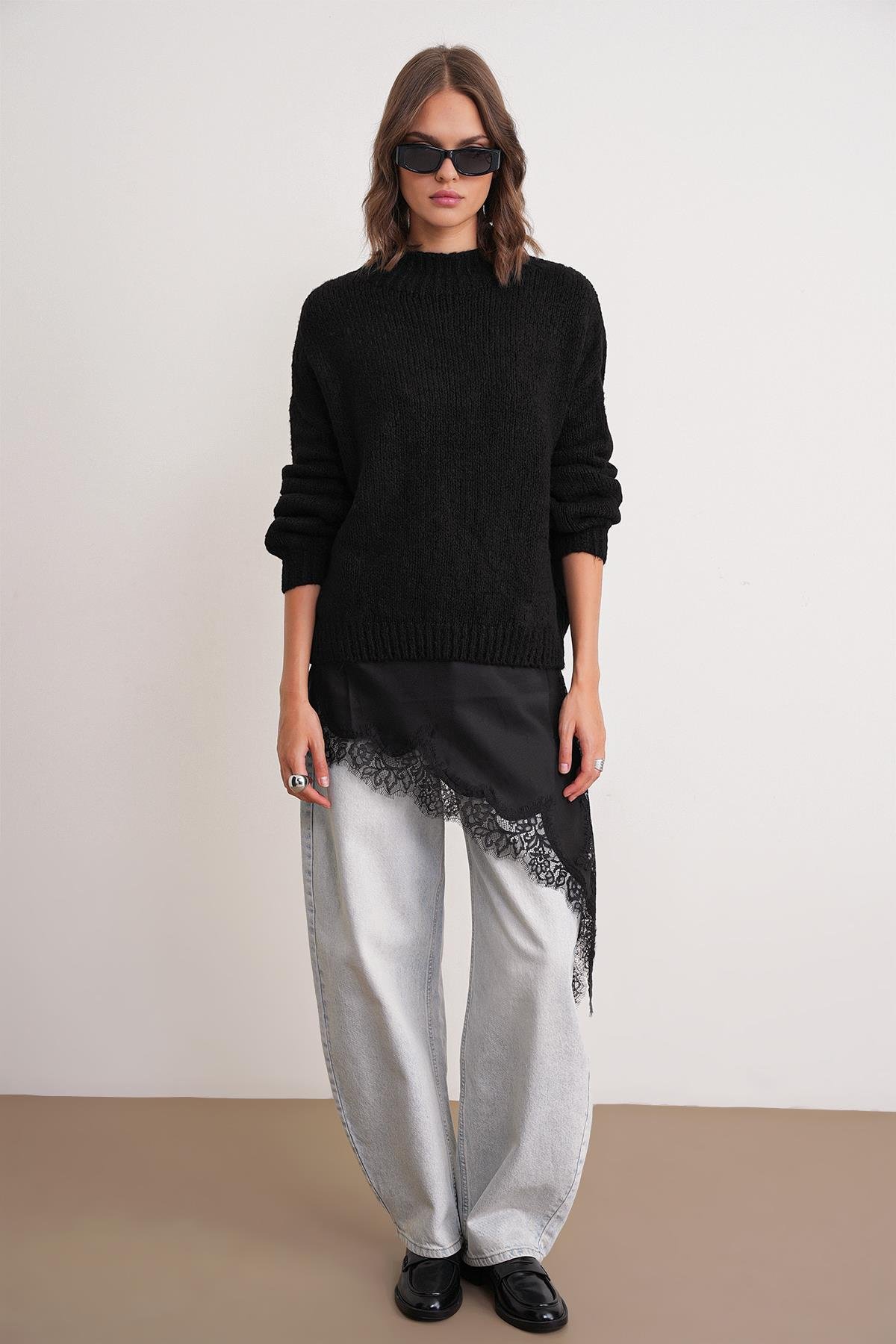 6700 Kadın Dik Yaka Balon Triko Kazak Siyah