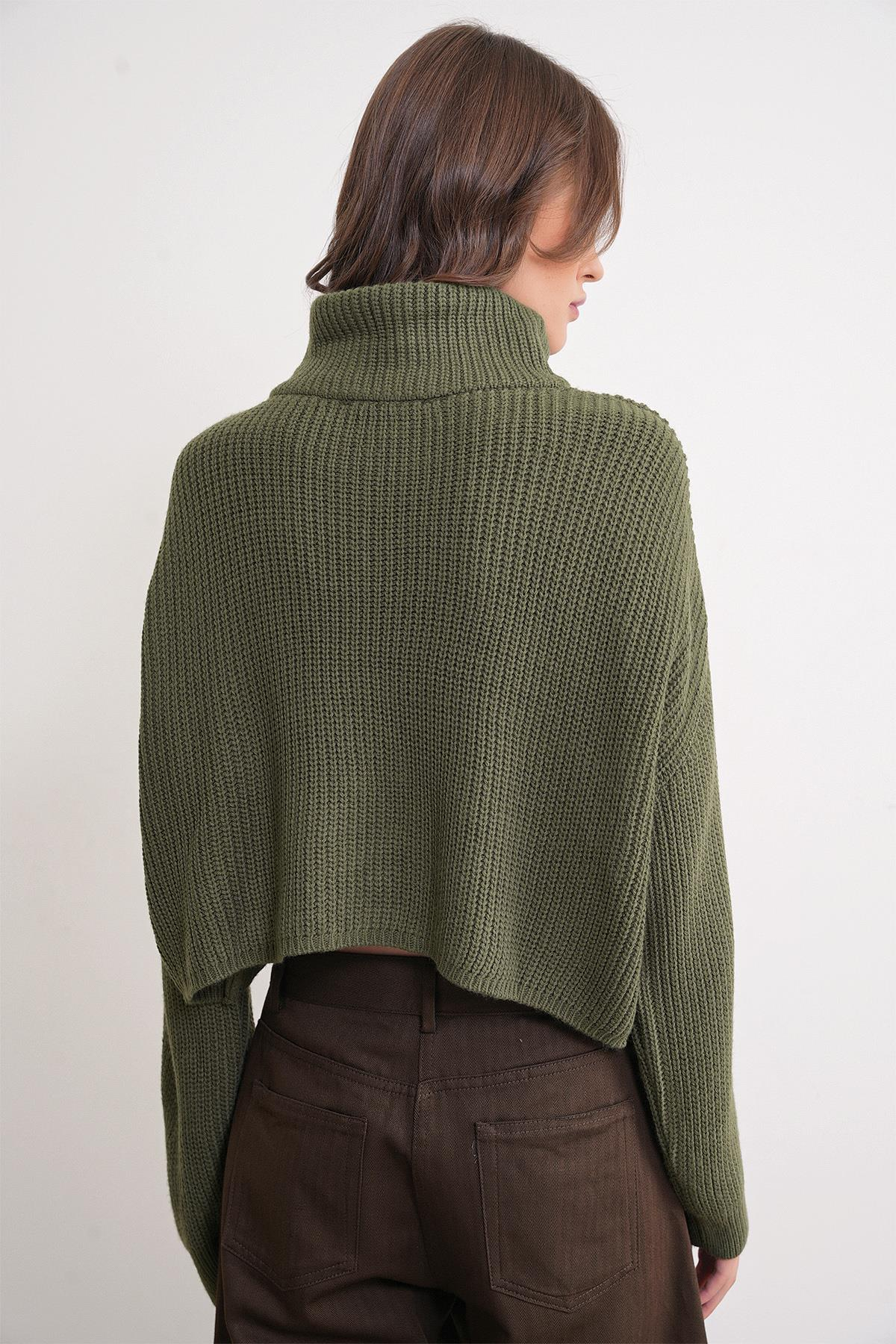 6752 Kadın Crop Fermuarlı Kazak Haki