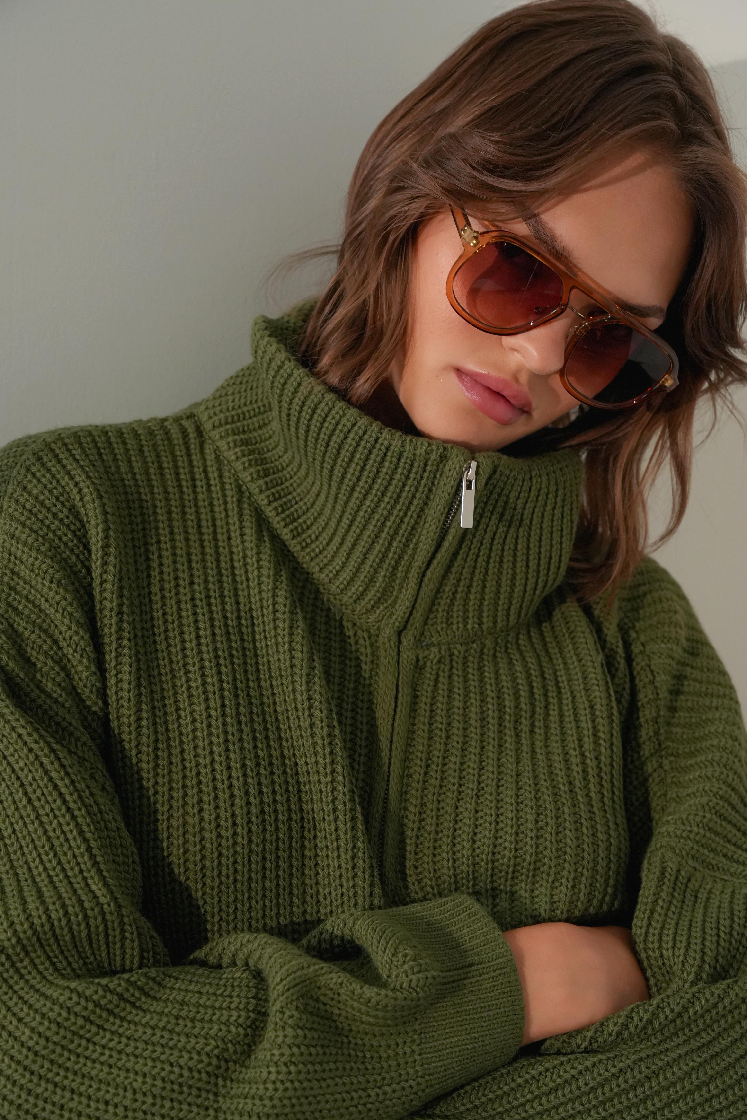 6752 Kadın Crop Fermuarlı Kazak Haki