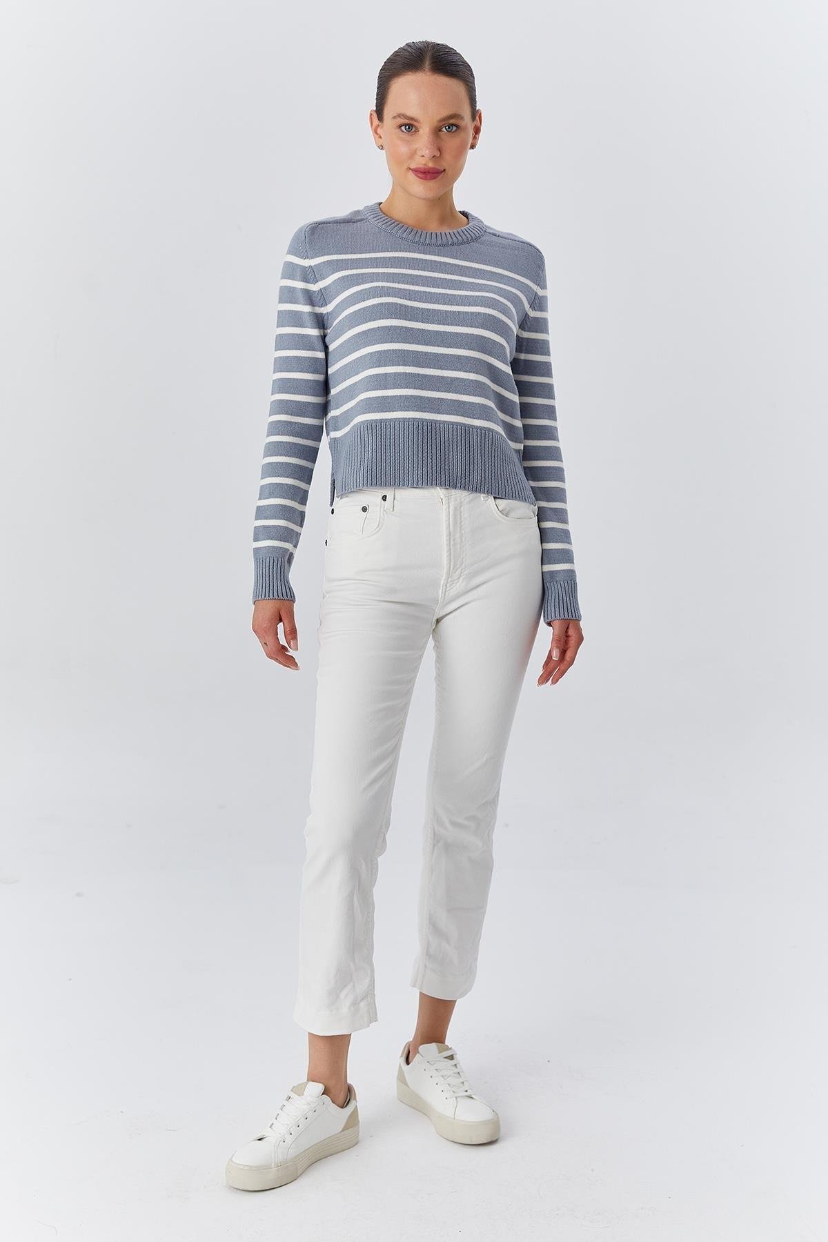 6762-kadin-yumos-dokulu-cizgili-triko--1-fe7a.jpg