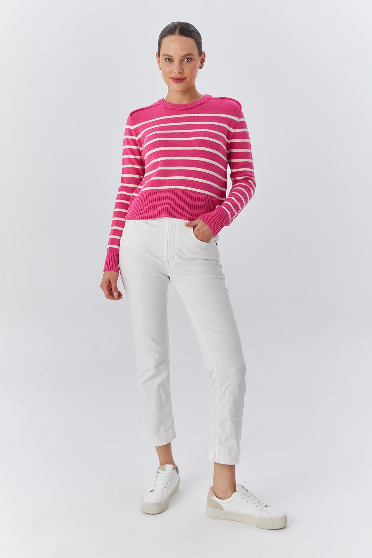 6762-kadin-yumos-dokulu-cizgili-triko--c7-965.jpg