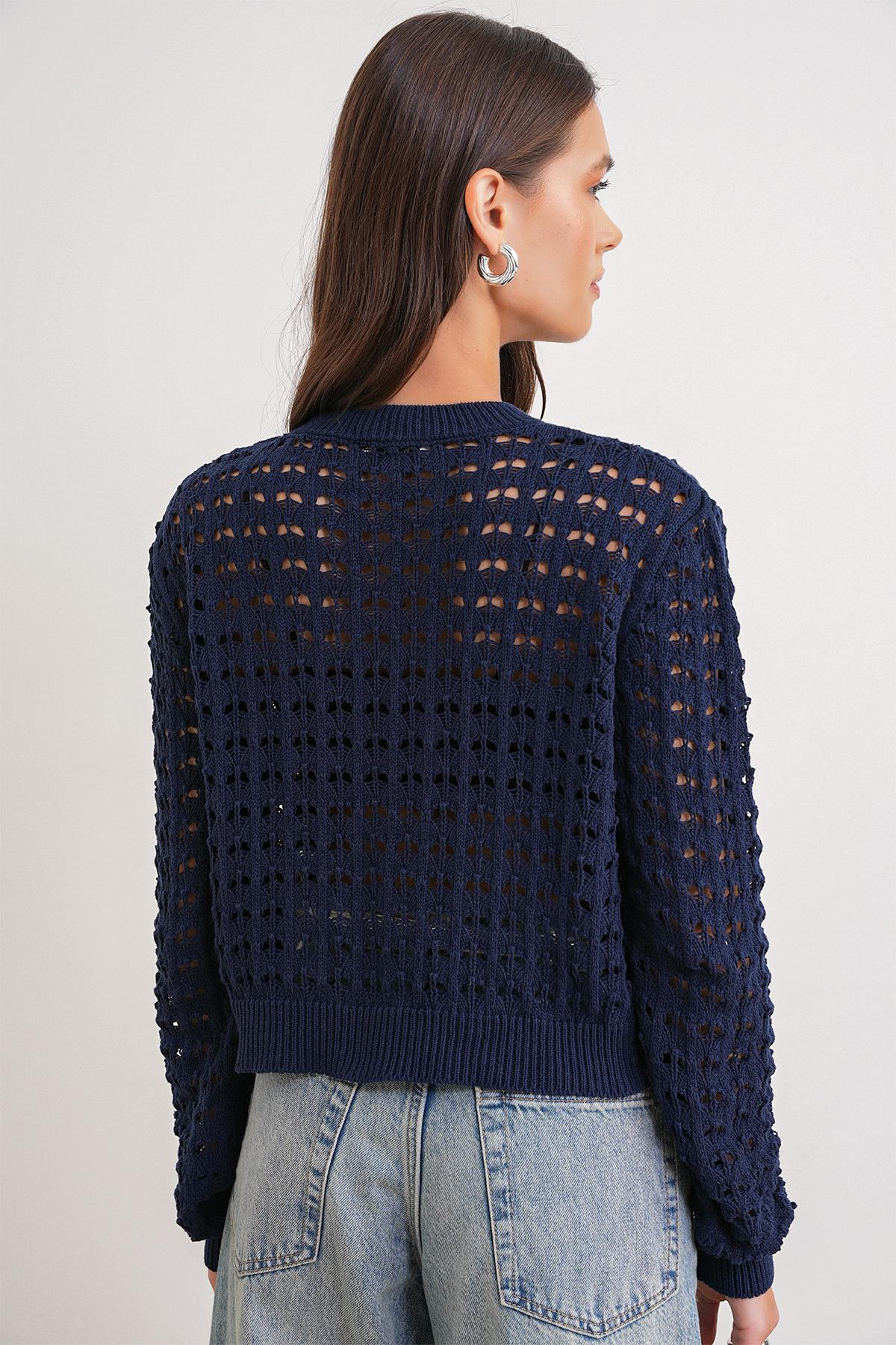 6832 Kadın Ajurlu Crop Triko Kazak Lacivert