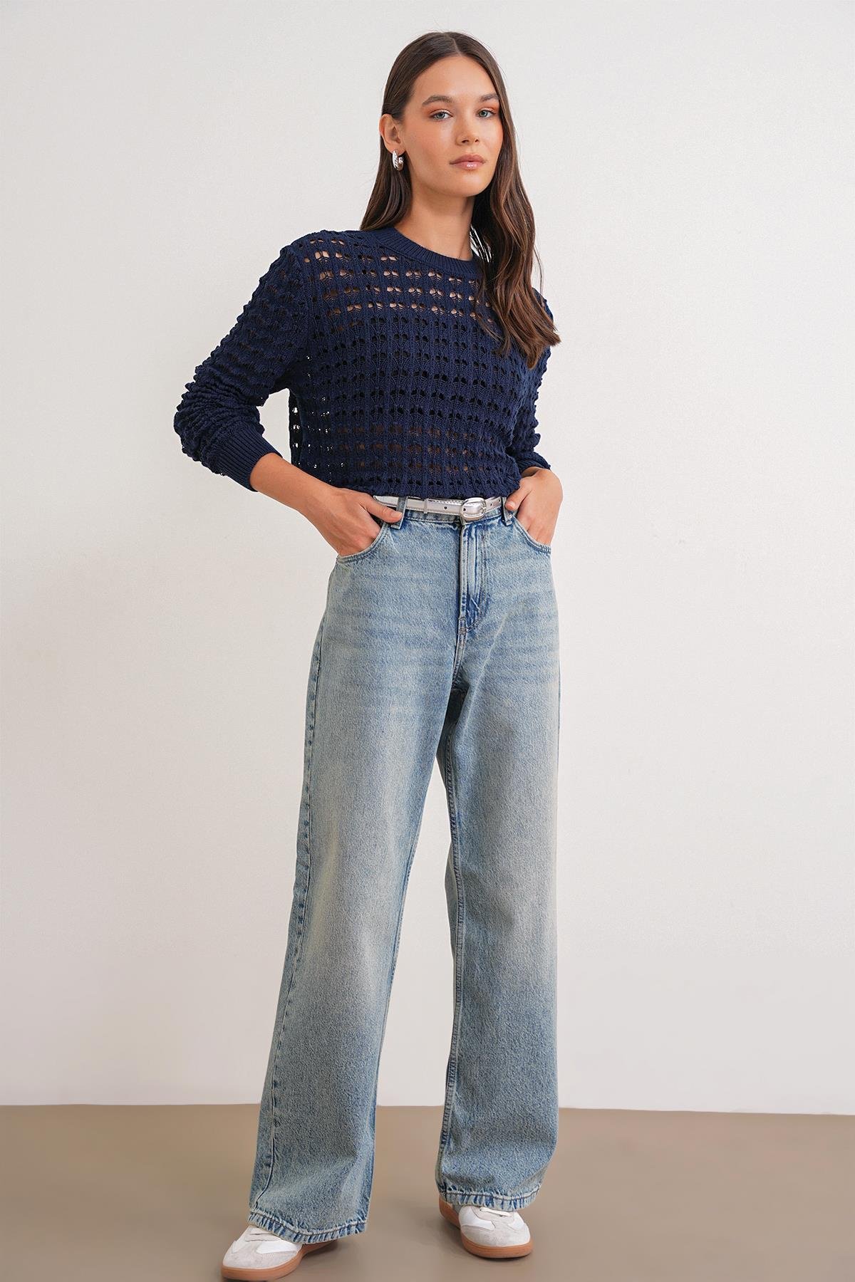 6832 Kadın Ajurlu Crop Triko Kazak Lacivert