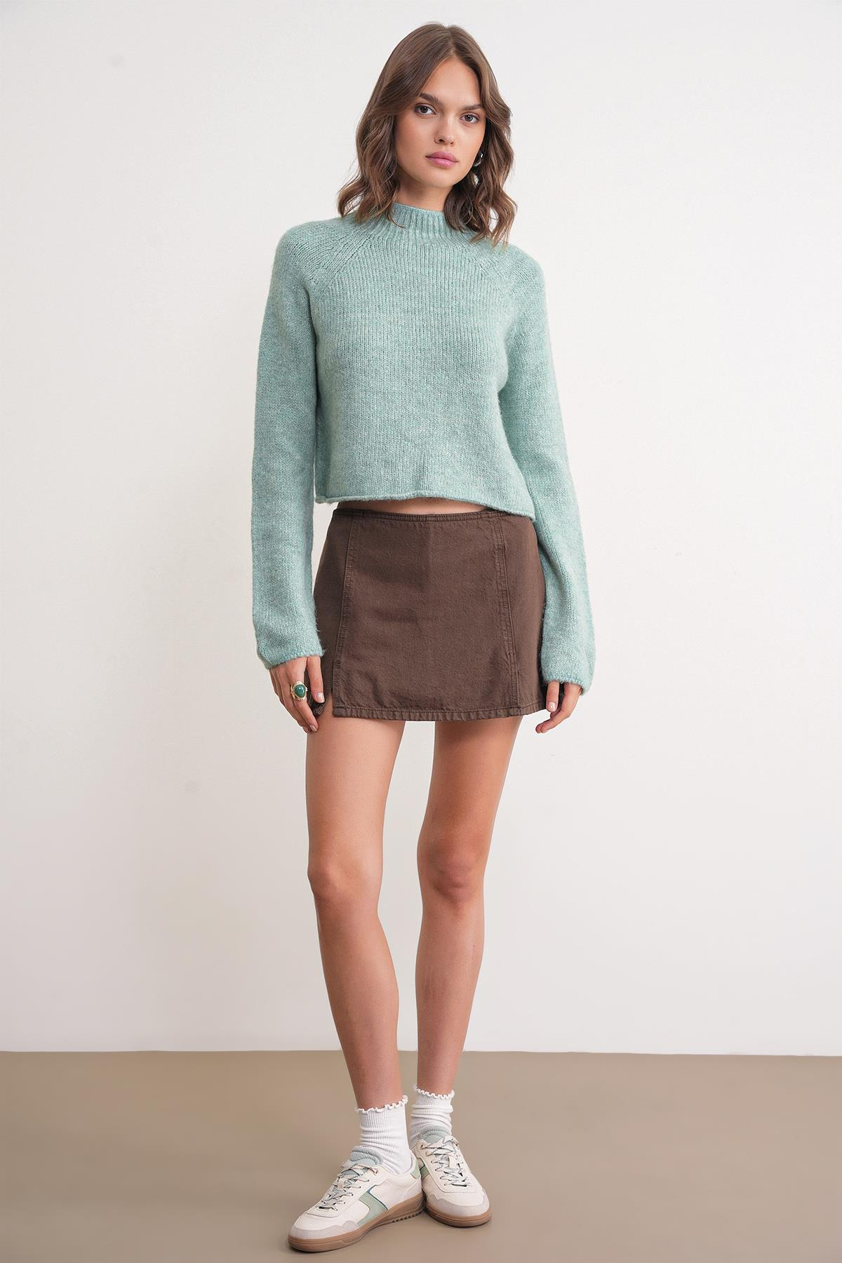 6854 Kadın Dik Yaka Bütün Crop Triko Kazak Mint