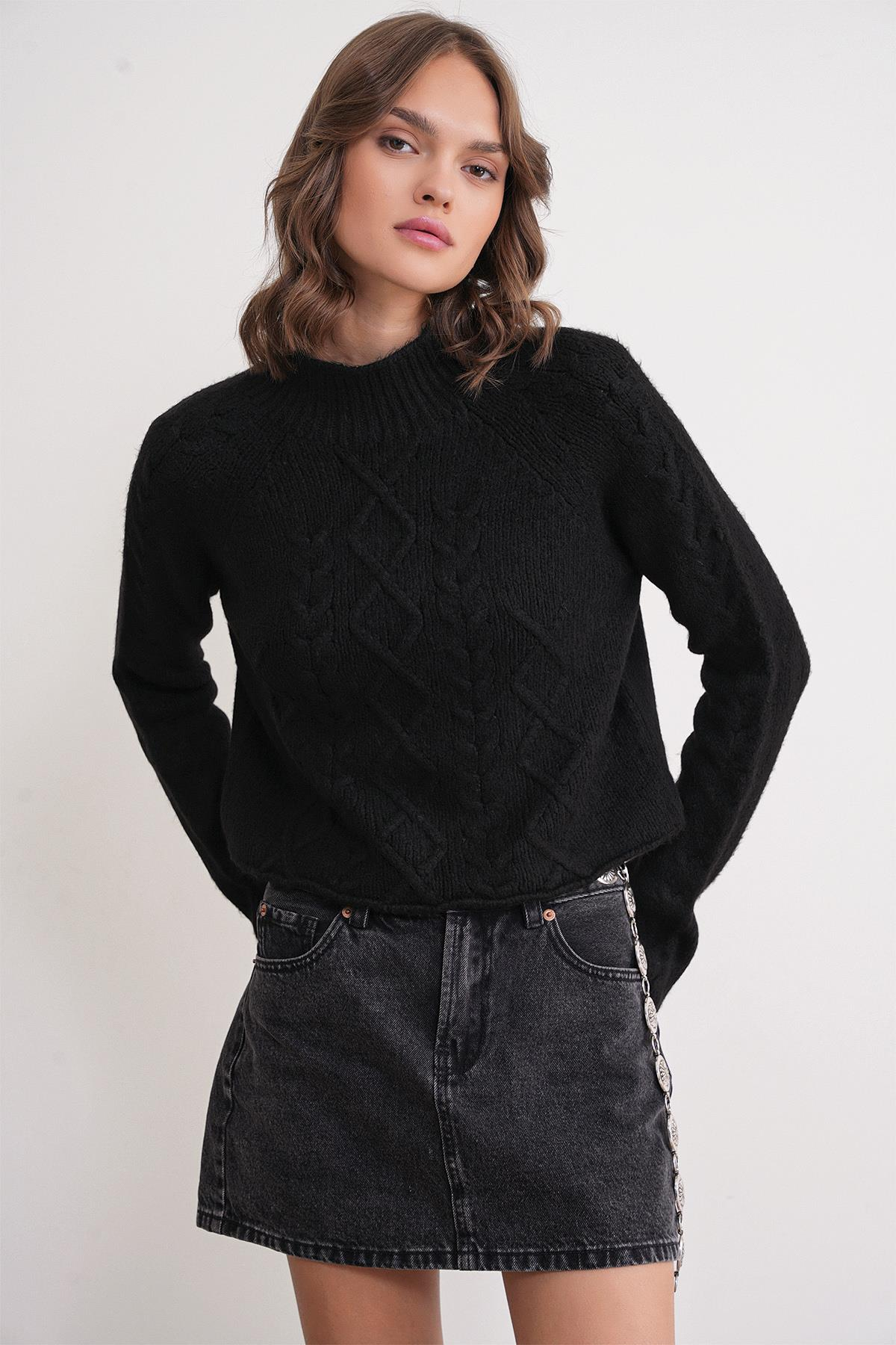 6855 Kadın Dik Yaka Saç Örgülü Triko Kazak Siyah