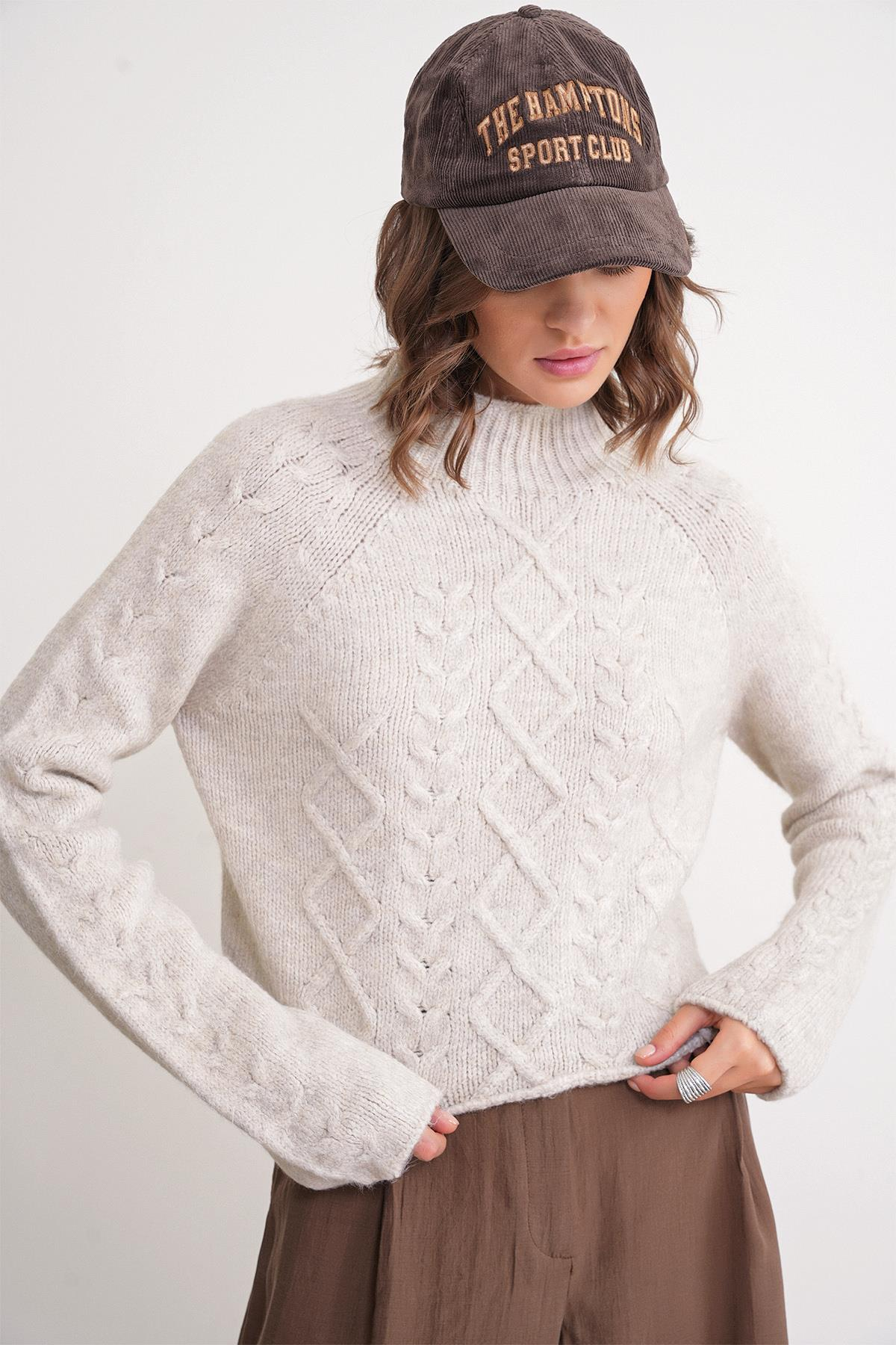 6855 Kadın Dik Yaka Saç Örgülü Triko Kazak Taş