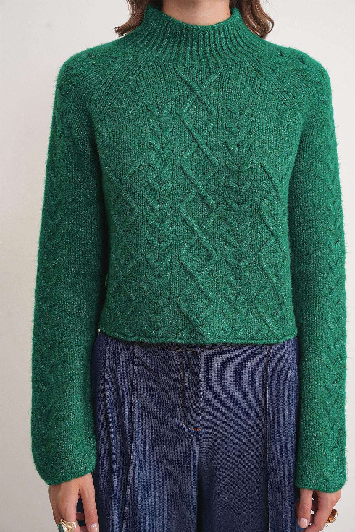 6855 Kadın Dik Yaka Saç Örgülü Triko Kazak Yeşil
