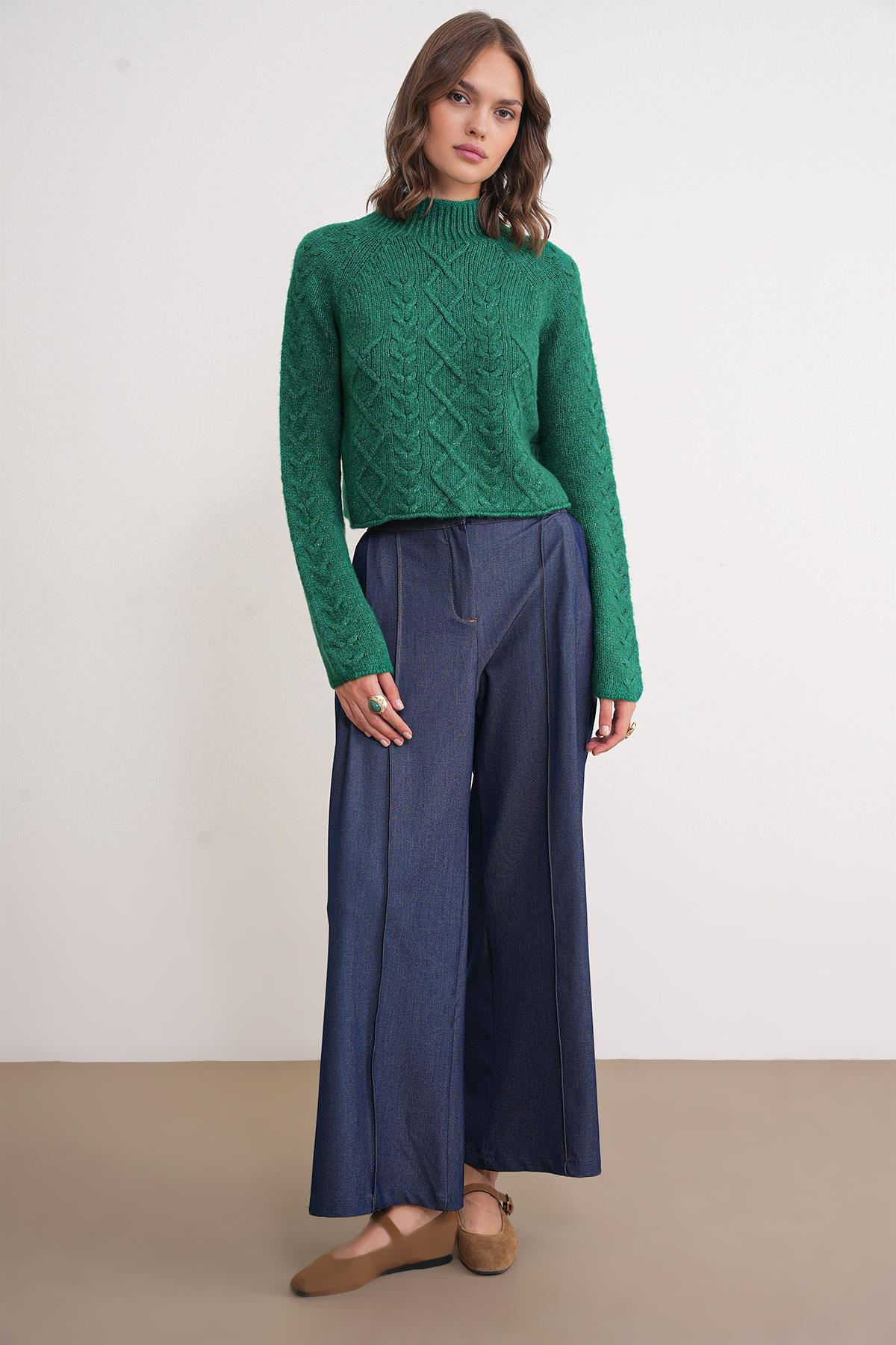 6855 Kadın Dik Yaka Saç Örgülü Triko Kazak Yeşil