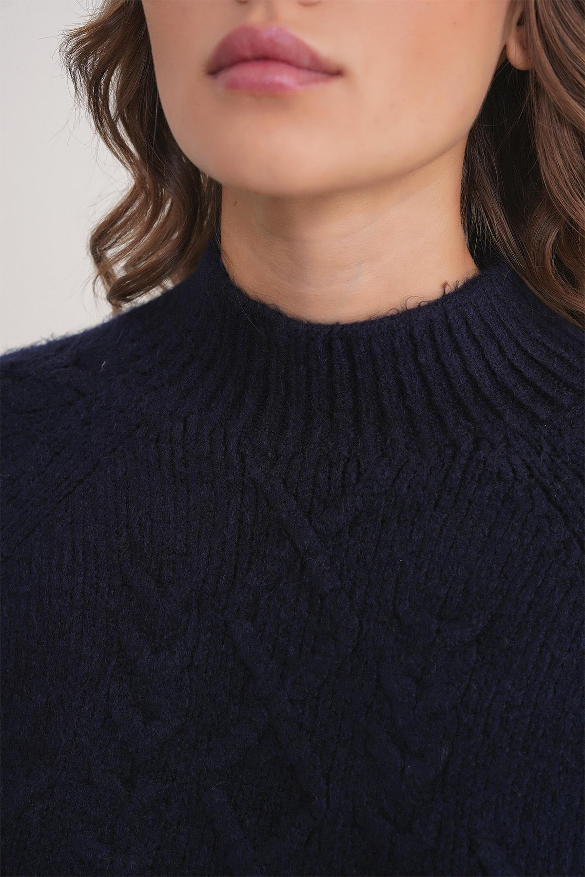 6855 Kadın Dik Yaka Saç Örgülü Triko Kazak Lacivert