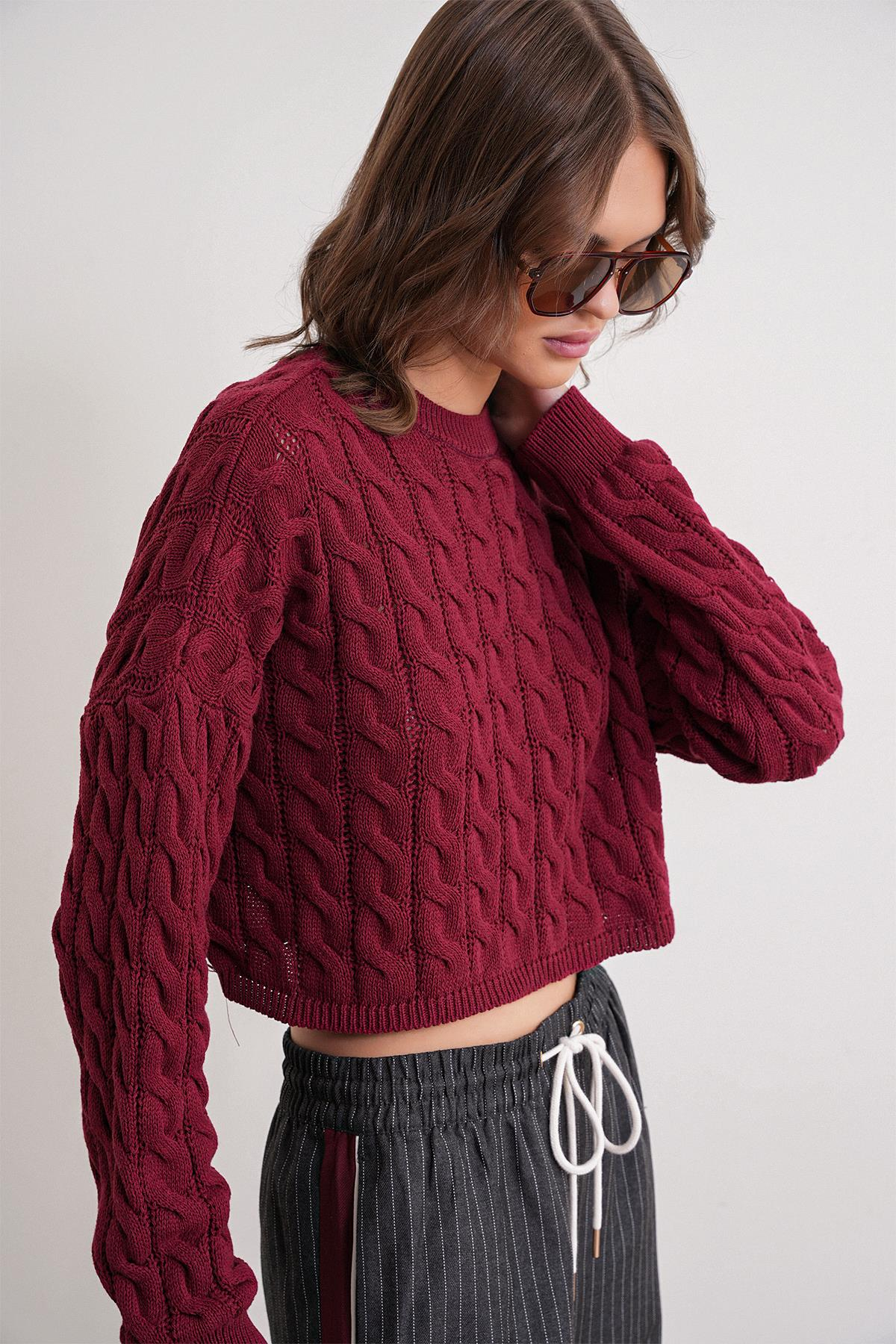 6863 Kadın Saç Örgülü Crop Triko Kazak Bordo