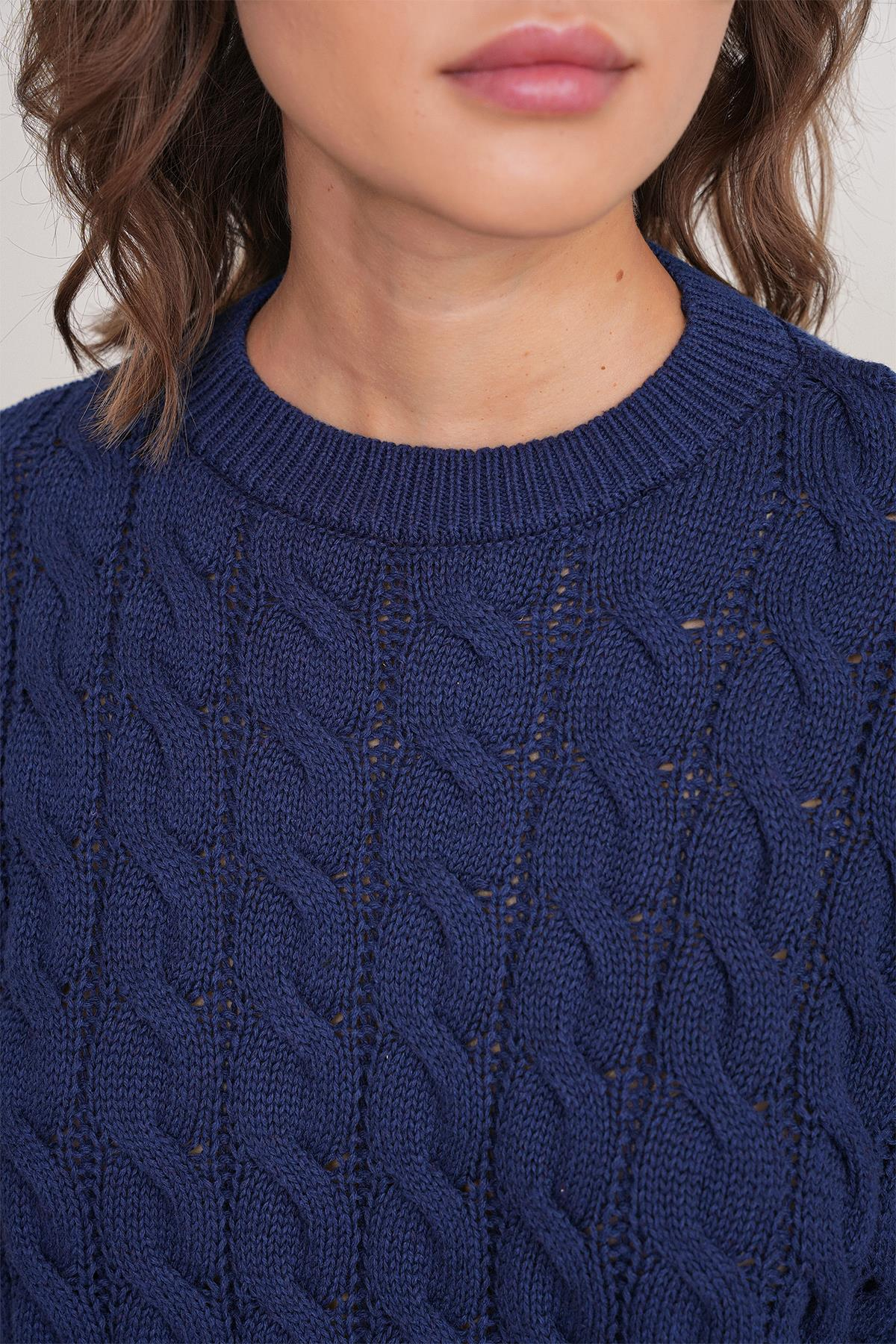 6863 Kadın Saç Örgülü Crop Triko Kazak Lacivert