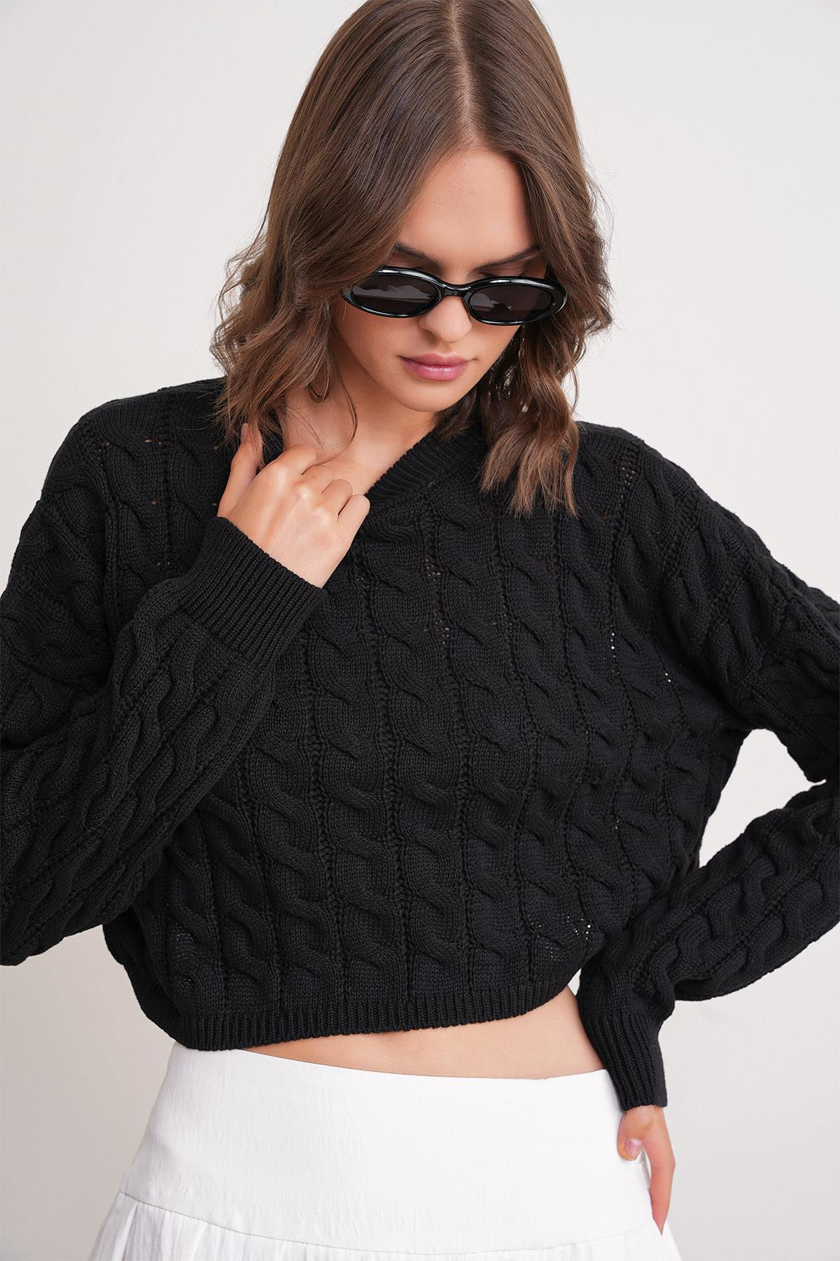 6863 Kadın Saç Örgülü Crop Triko Kazak Siyah