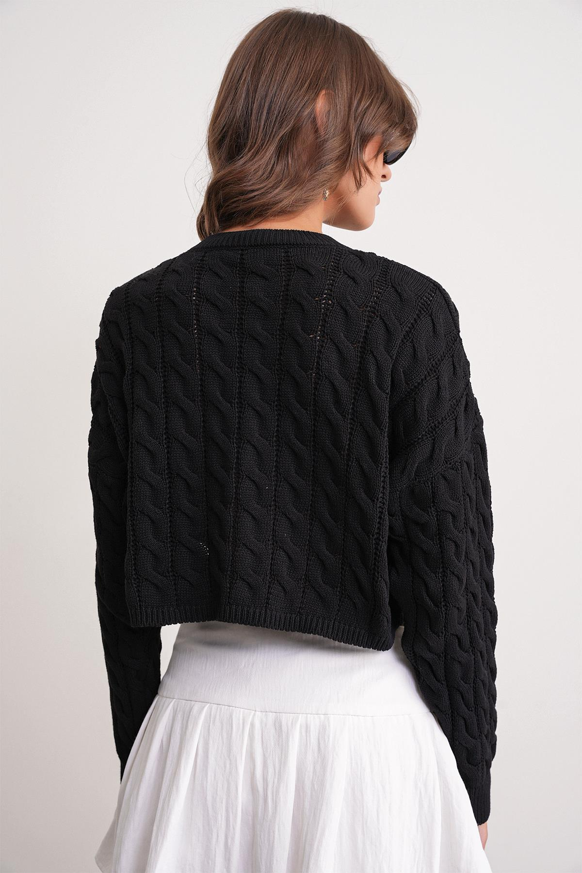 6863 Kadın Saç Örgülü Crop Triko Kazak Siyah