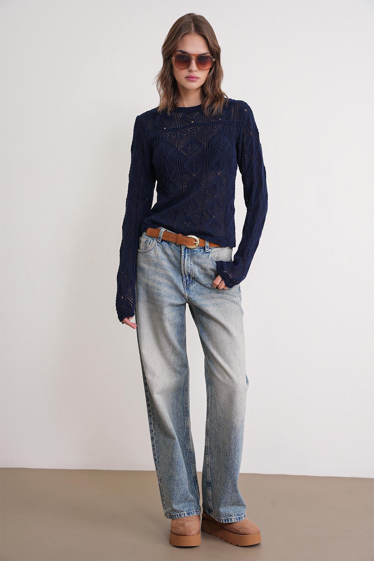 6867 Kadın Kare Desen Ajurlu Triko Kazak Lacivert