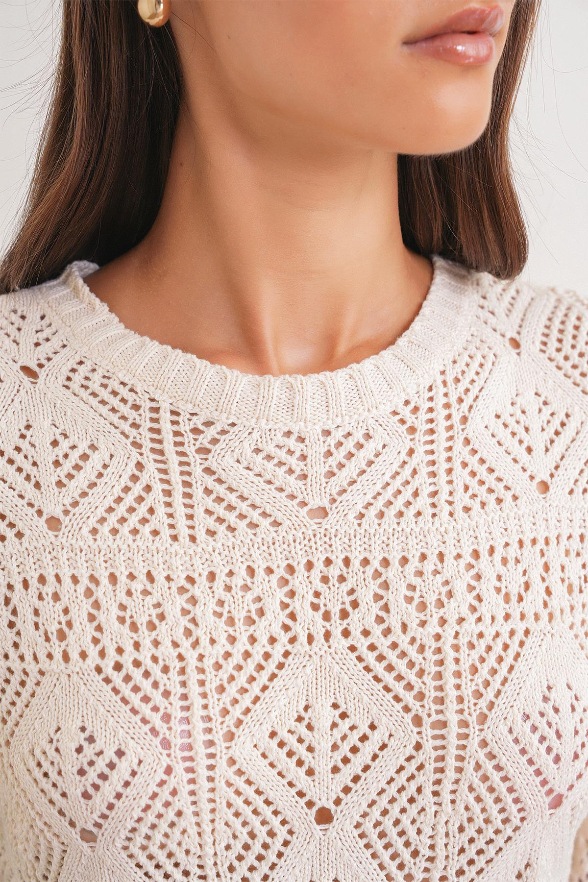 6867 Kadın Kare Desen Ajurlu Triko Kazak Naturel