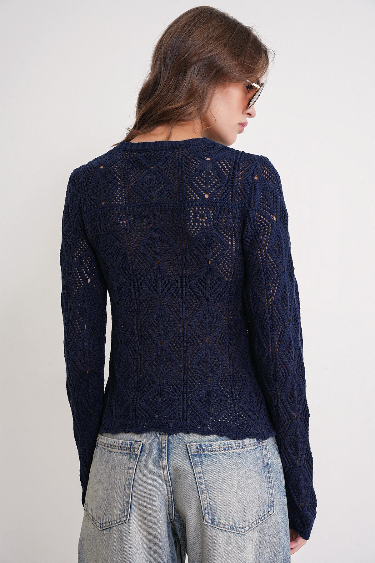 6867 Kadın Kare Desen Ajurlu Triko Kazak Lacivert