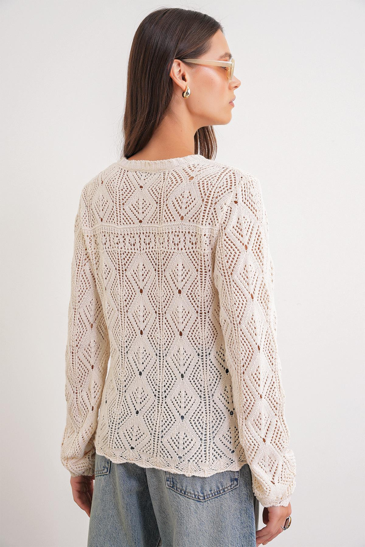 6867 Kadın Kare Desen Ajurlu Triko Kazak Naturel